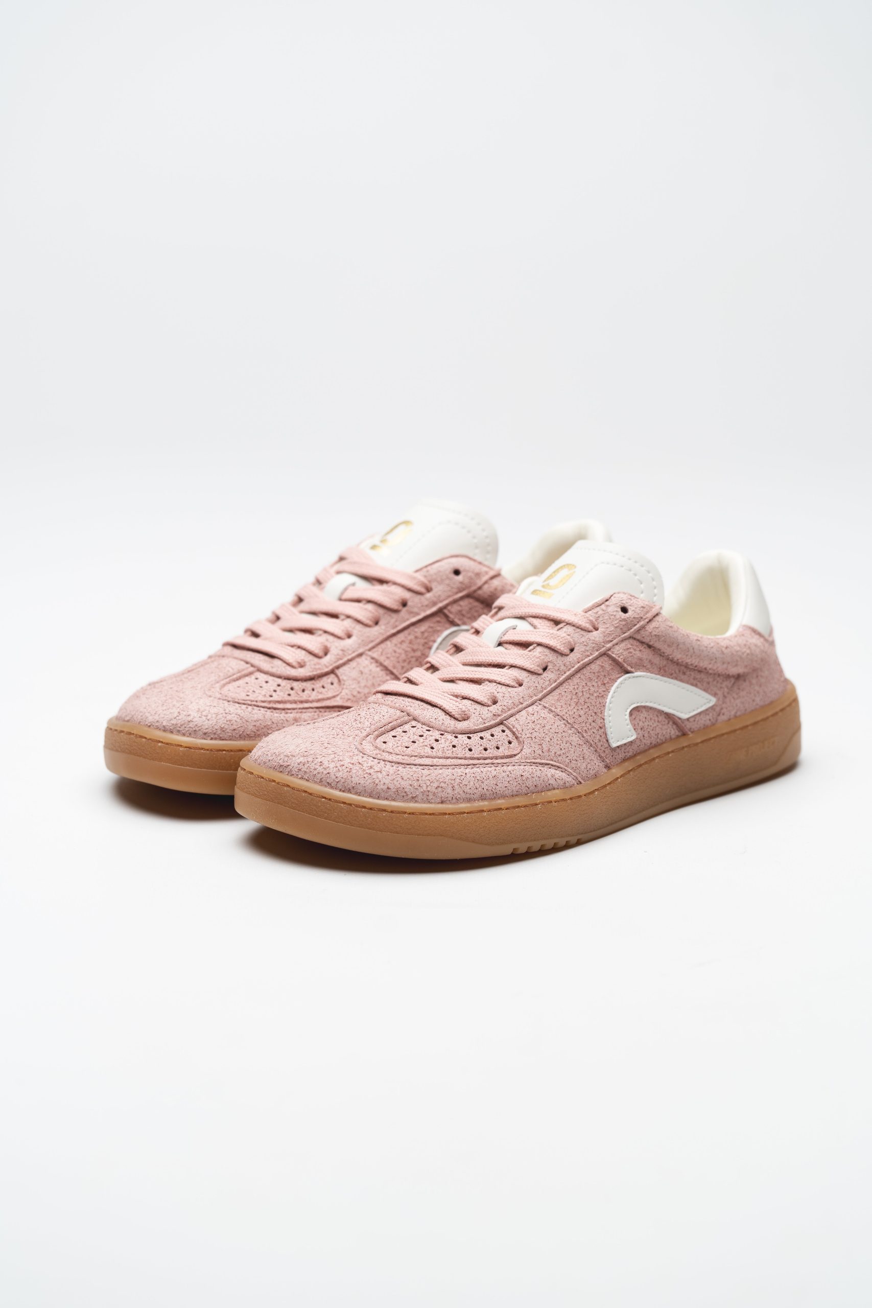 SNEAKER 070 – PINK FROSTING
