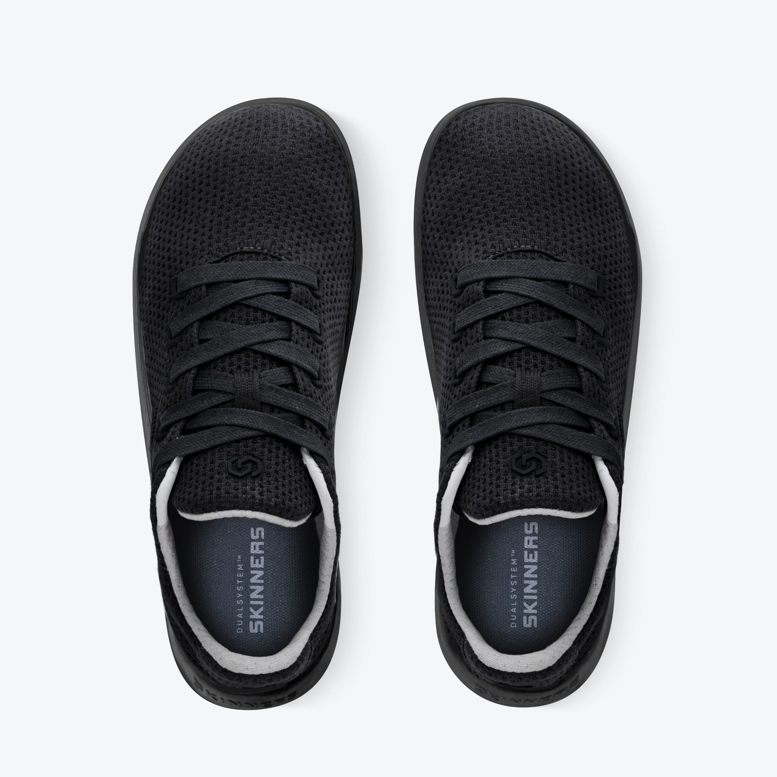 Globetrotter True – Black