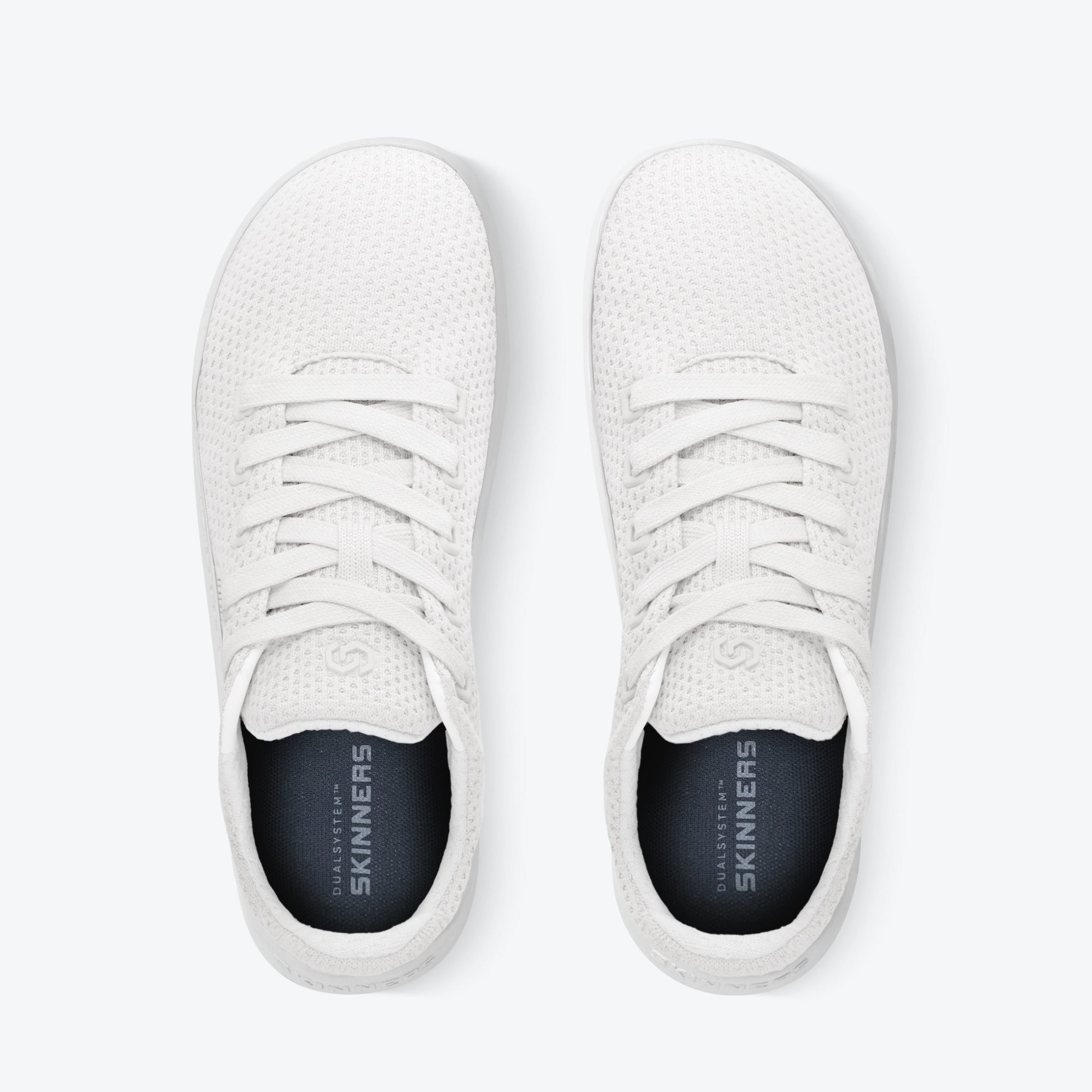 Globetrotter – White