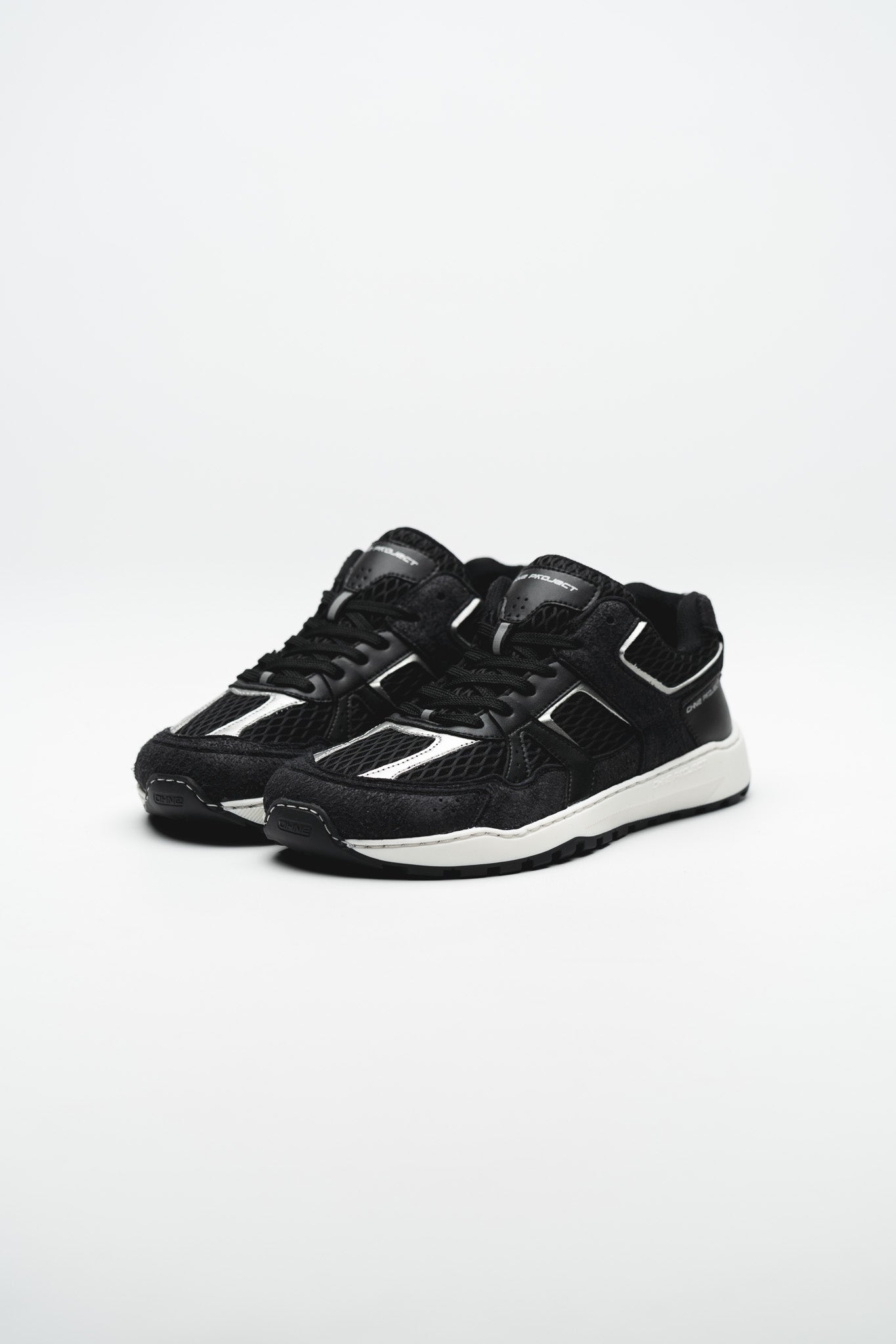 SNEAKER RETRO RUN – SILVER BLACK