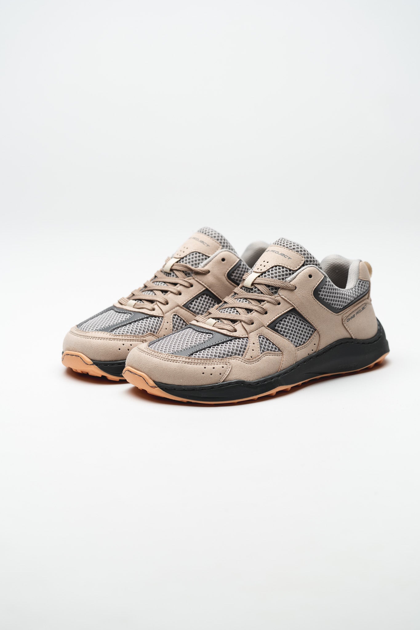 SNEAKER RETRO RUN – NUDE