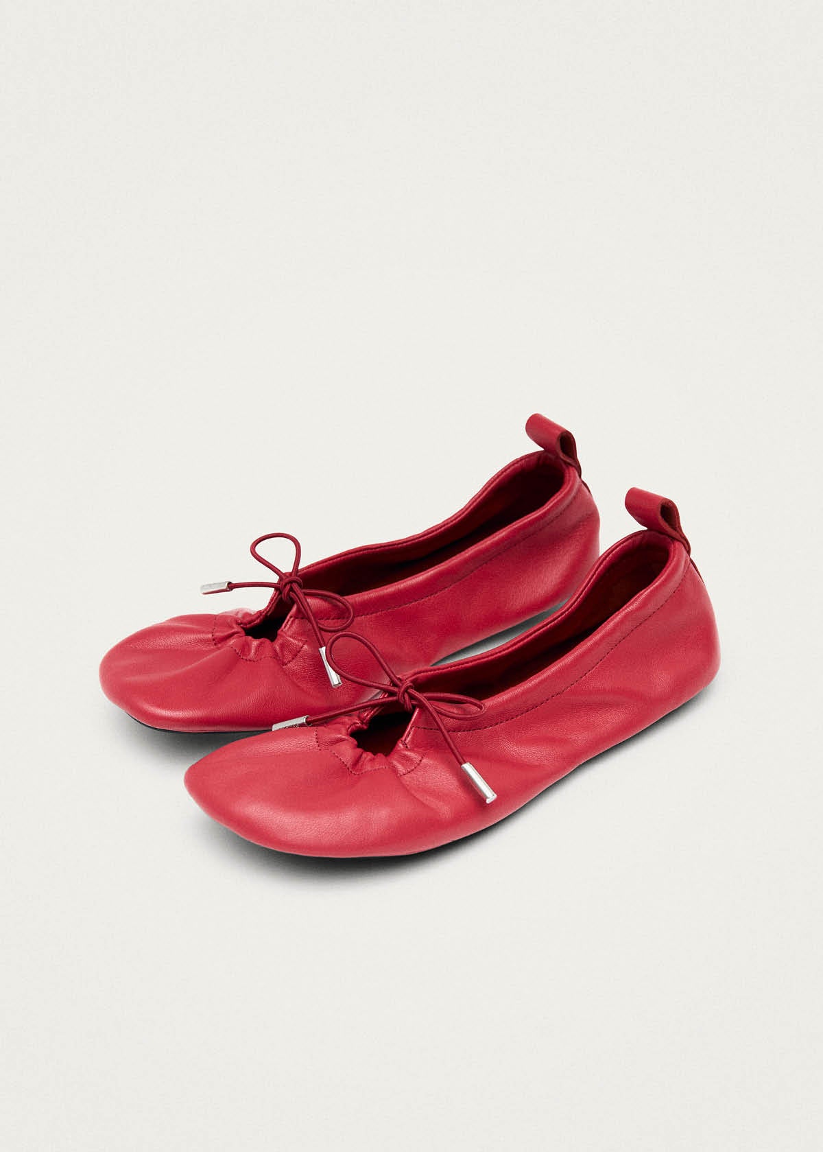 Rosalind Barefoot – Red