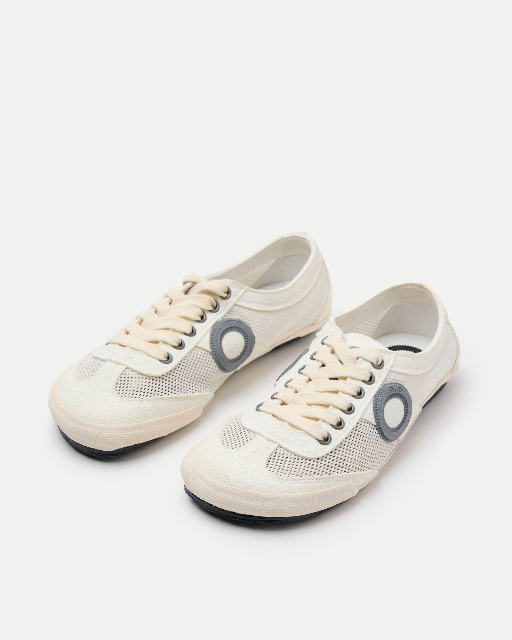 Joaneta Krust – White
