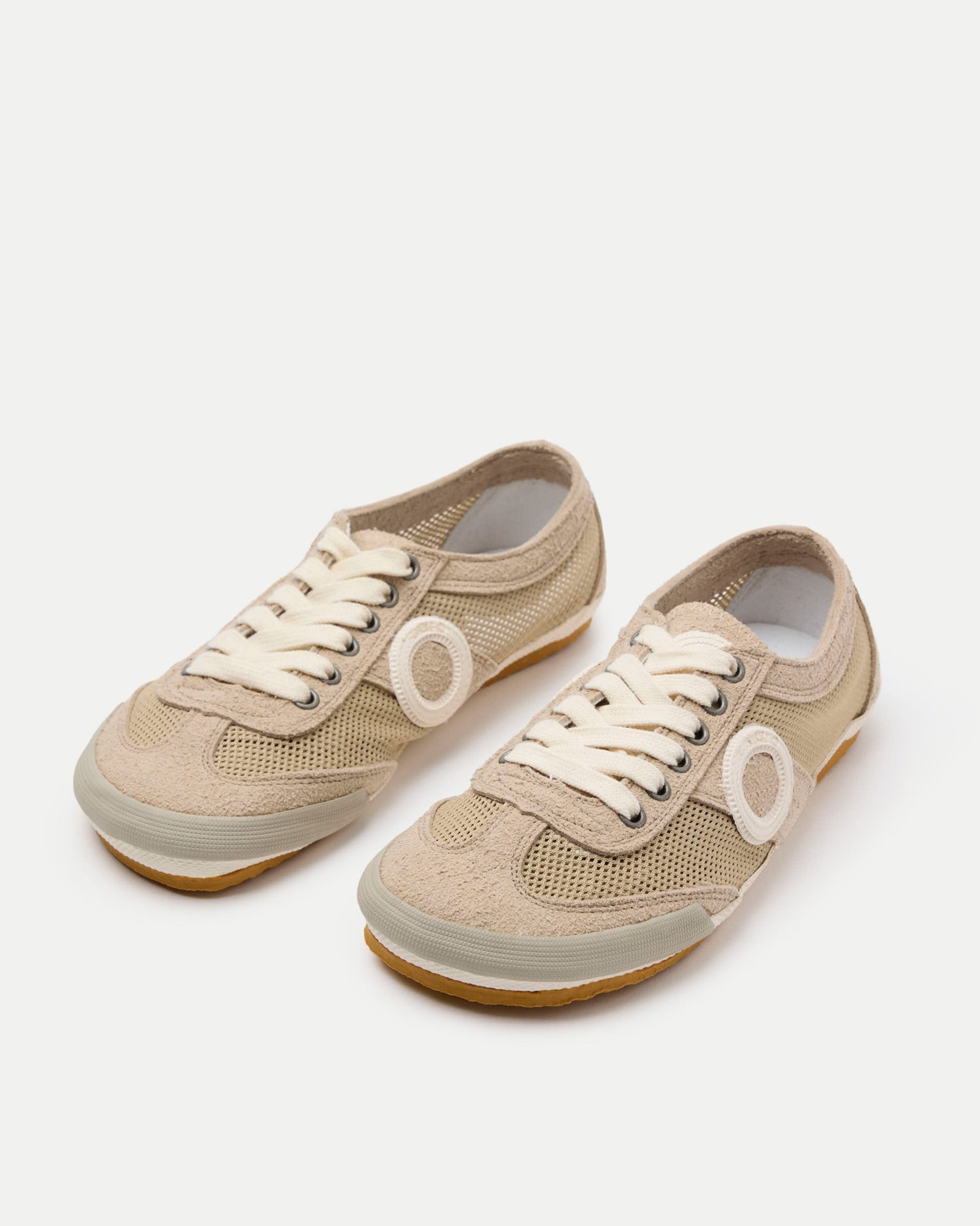 Joaneta Krust – Hazelnut
