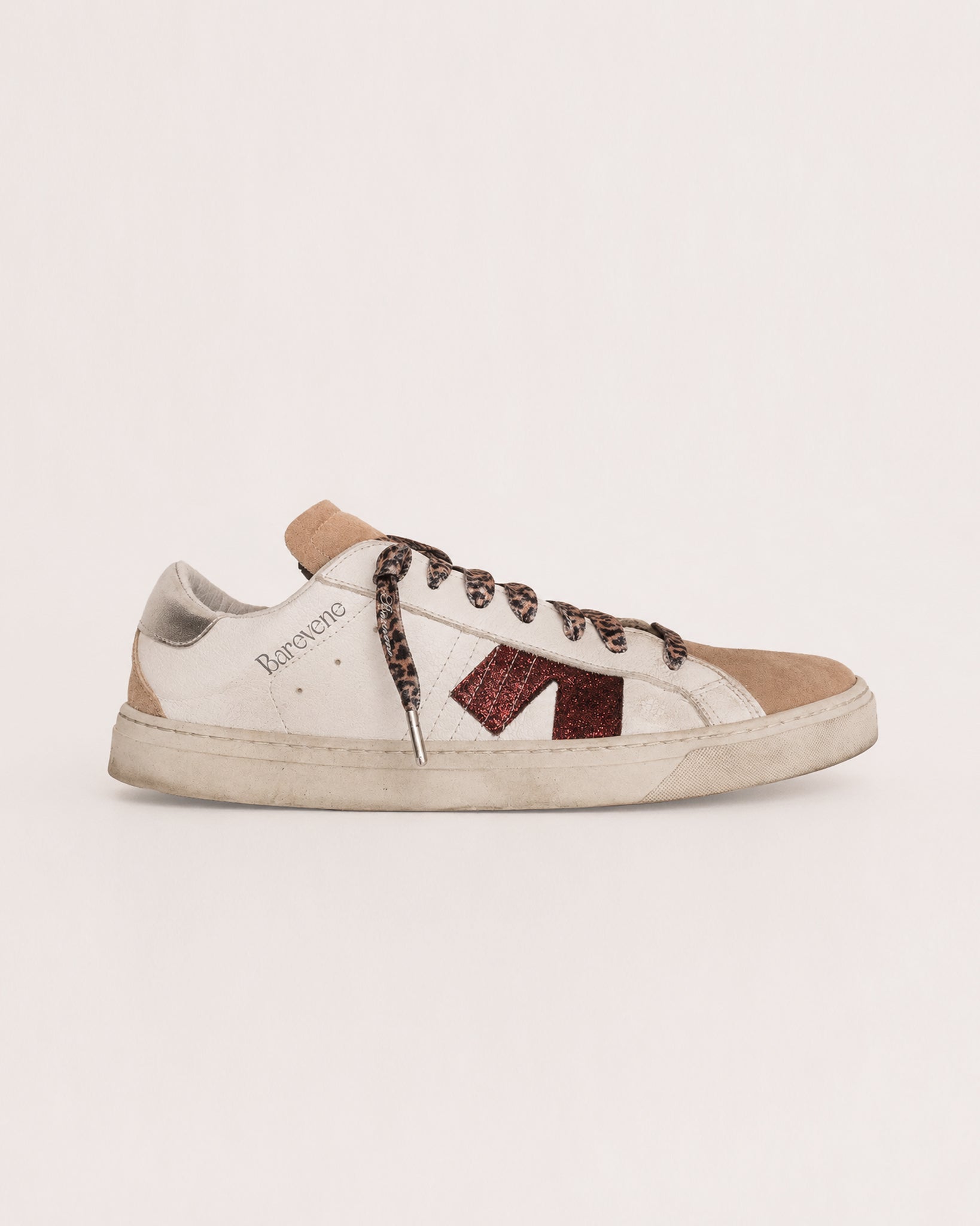 Strada – Scarlet