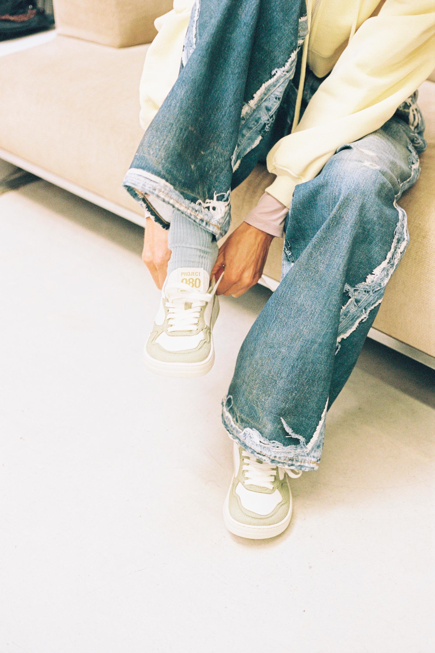 SNEAKER 080 – SULFUR