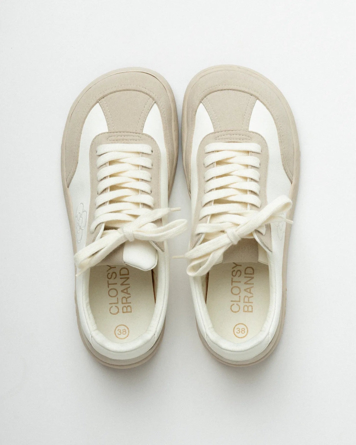 Luzia – White