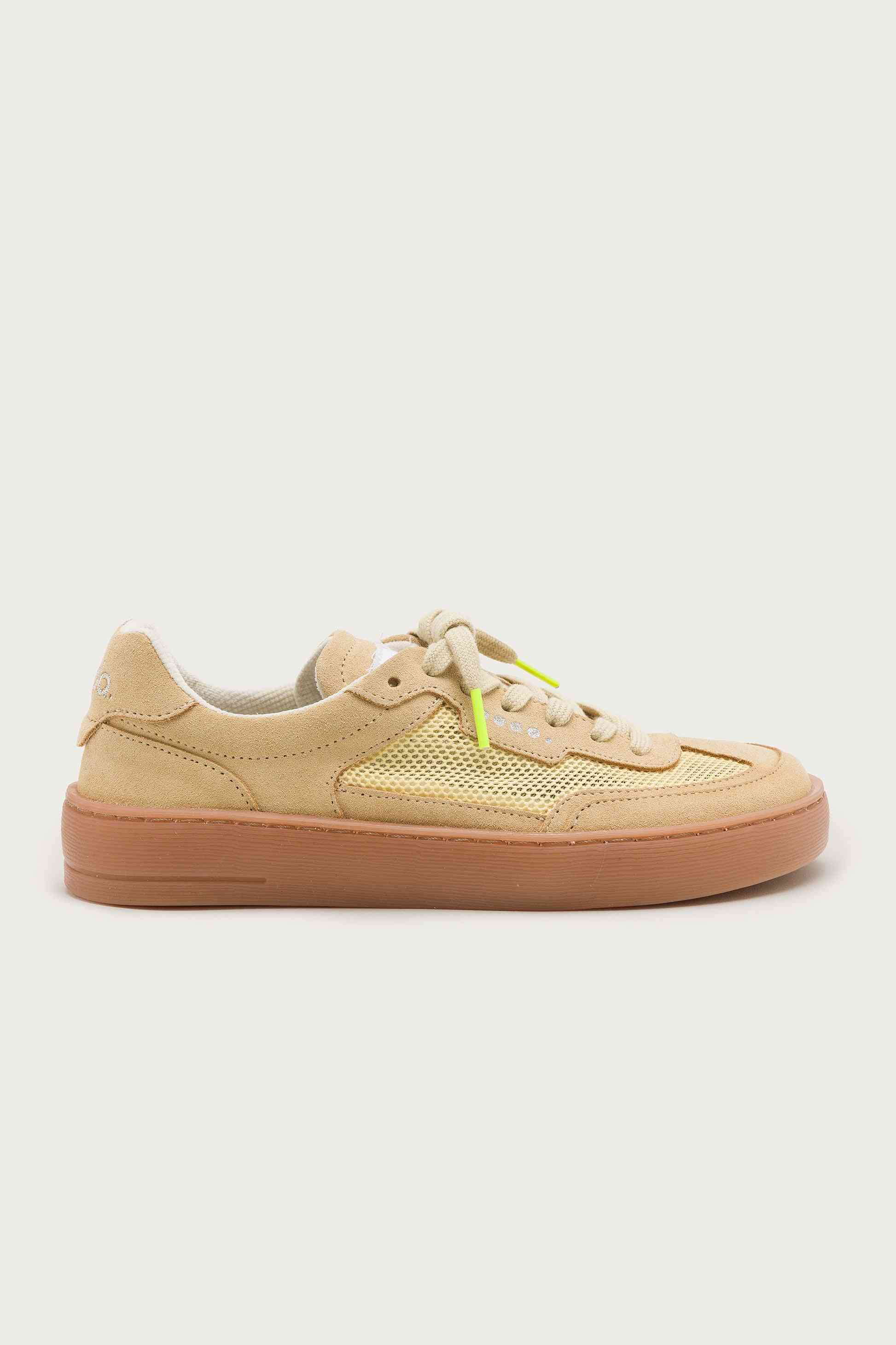 Soho – Mesh Vanilla