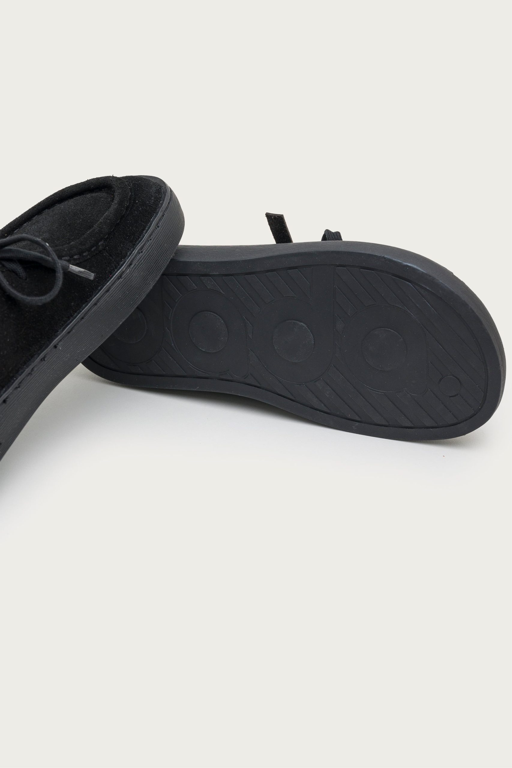 ARENI – BLACK