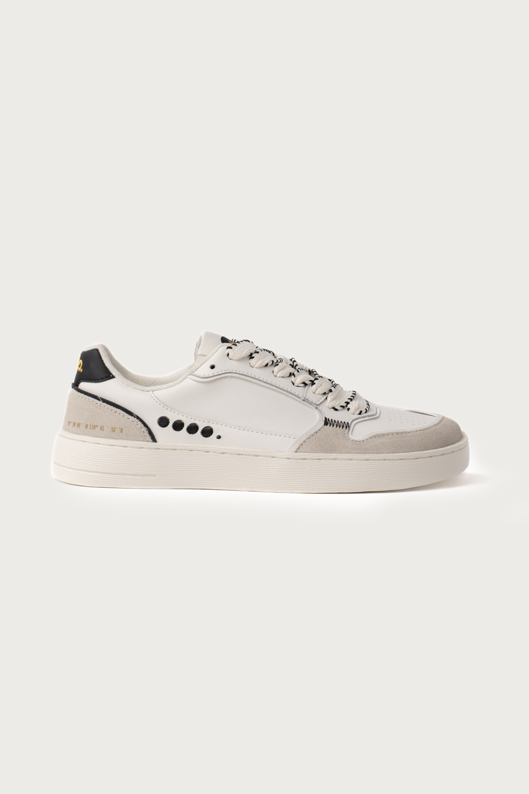 Shibuya Retro White – Black