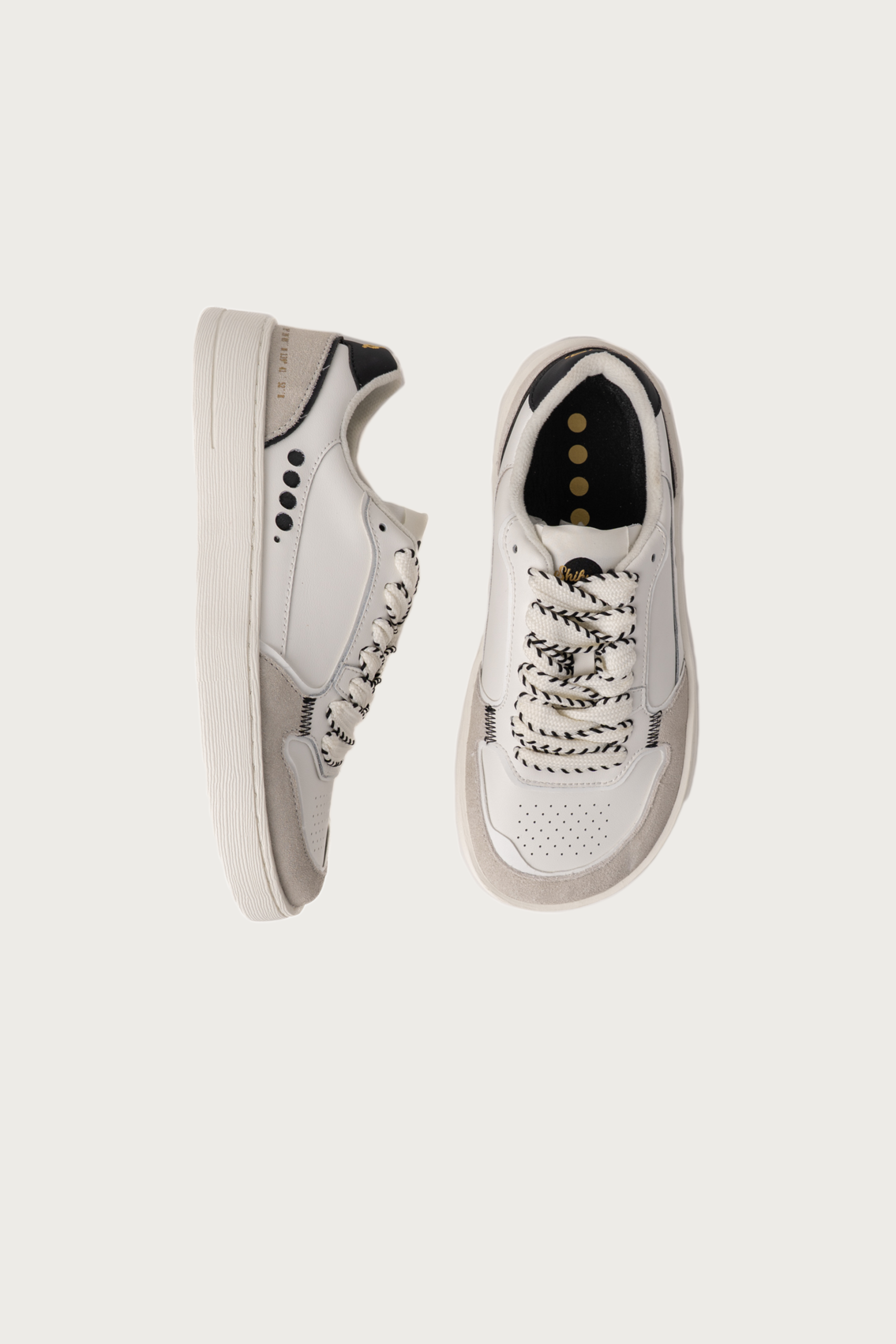 Shibuya Retro White – Black