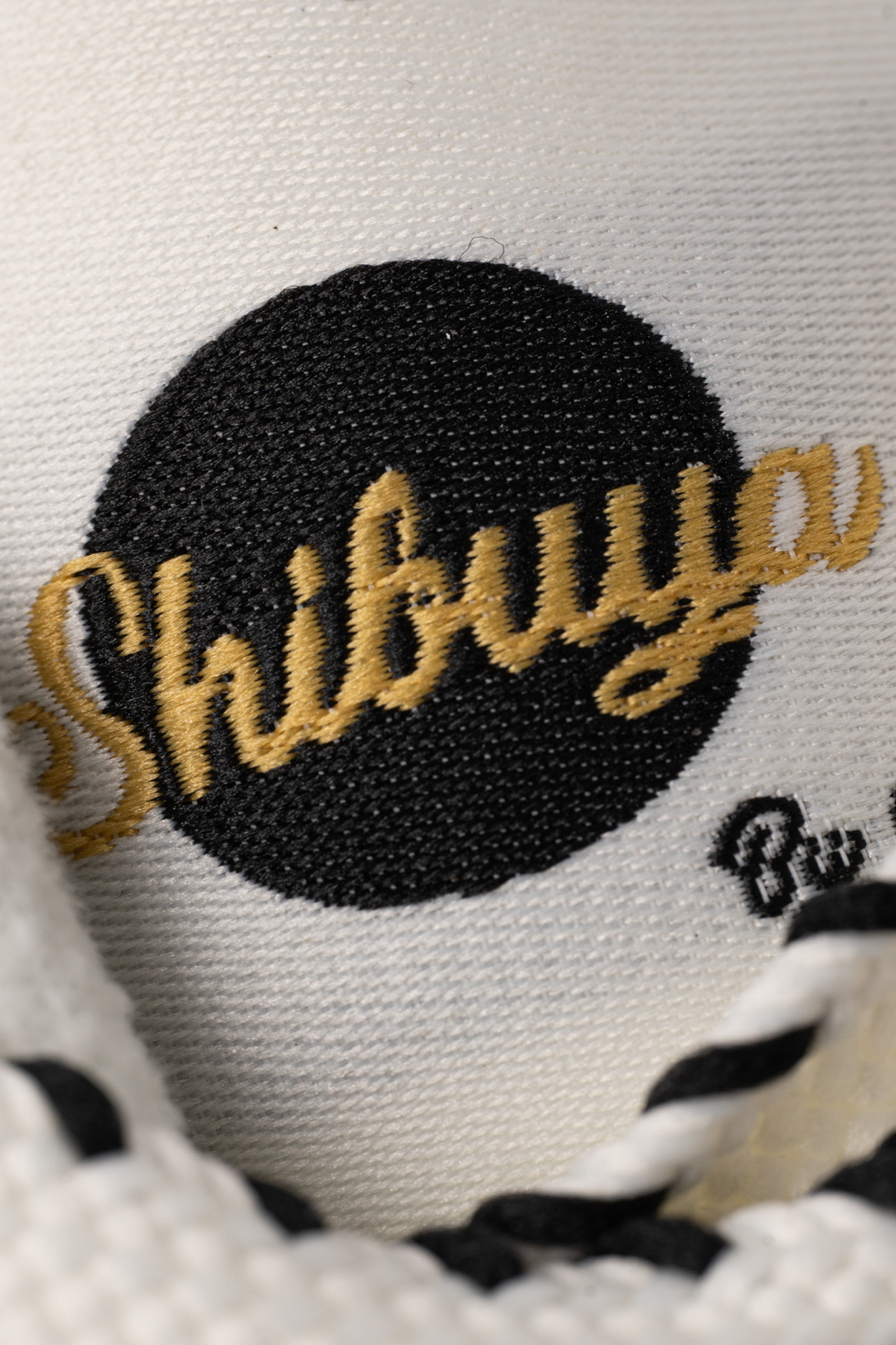 Shibuya Retro White – Black