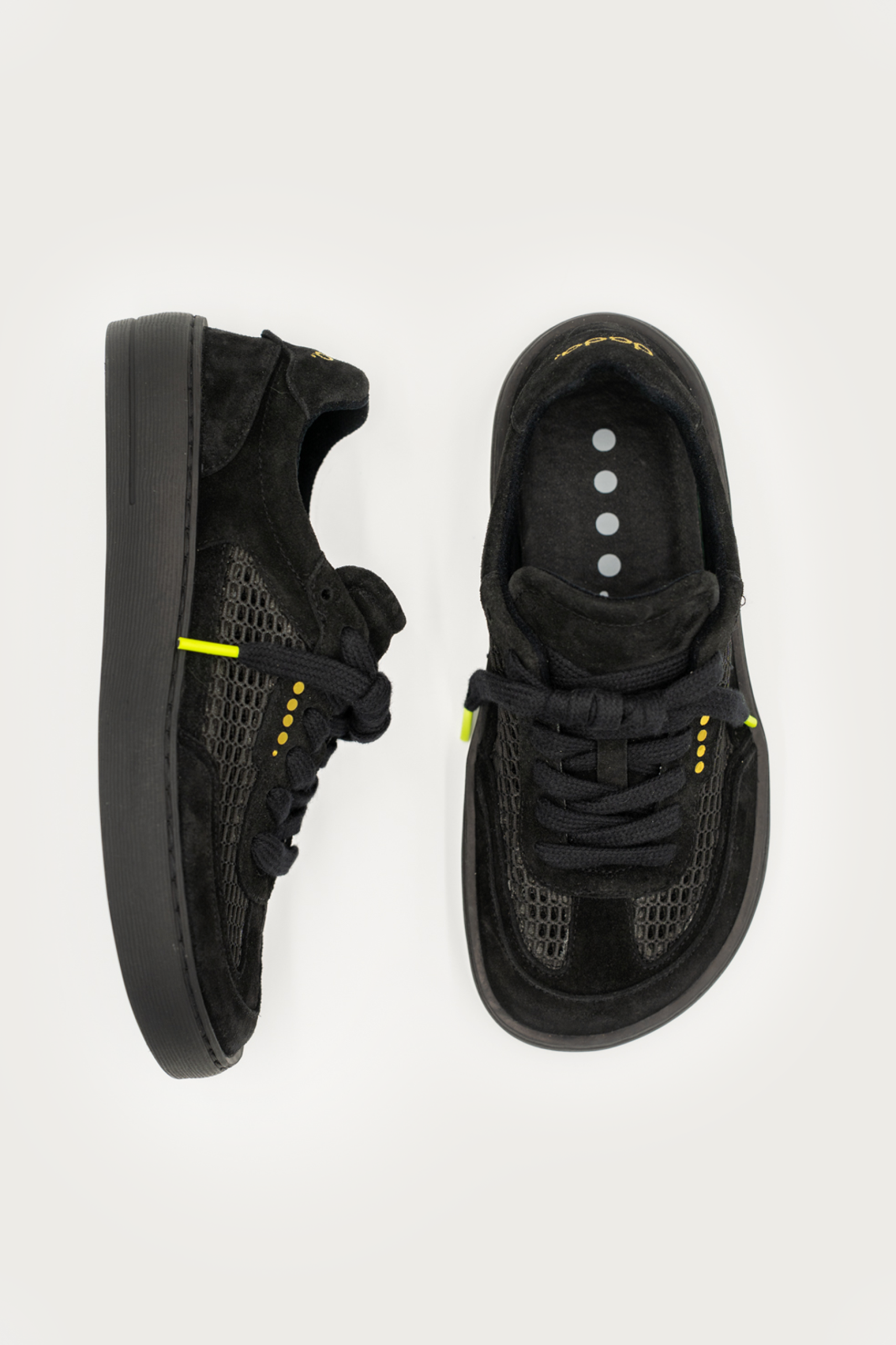 Soho – Mesh Black