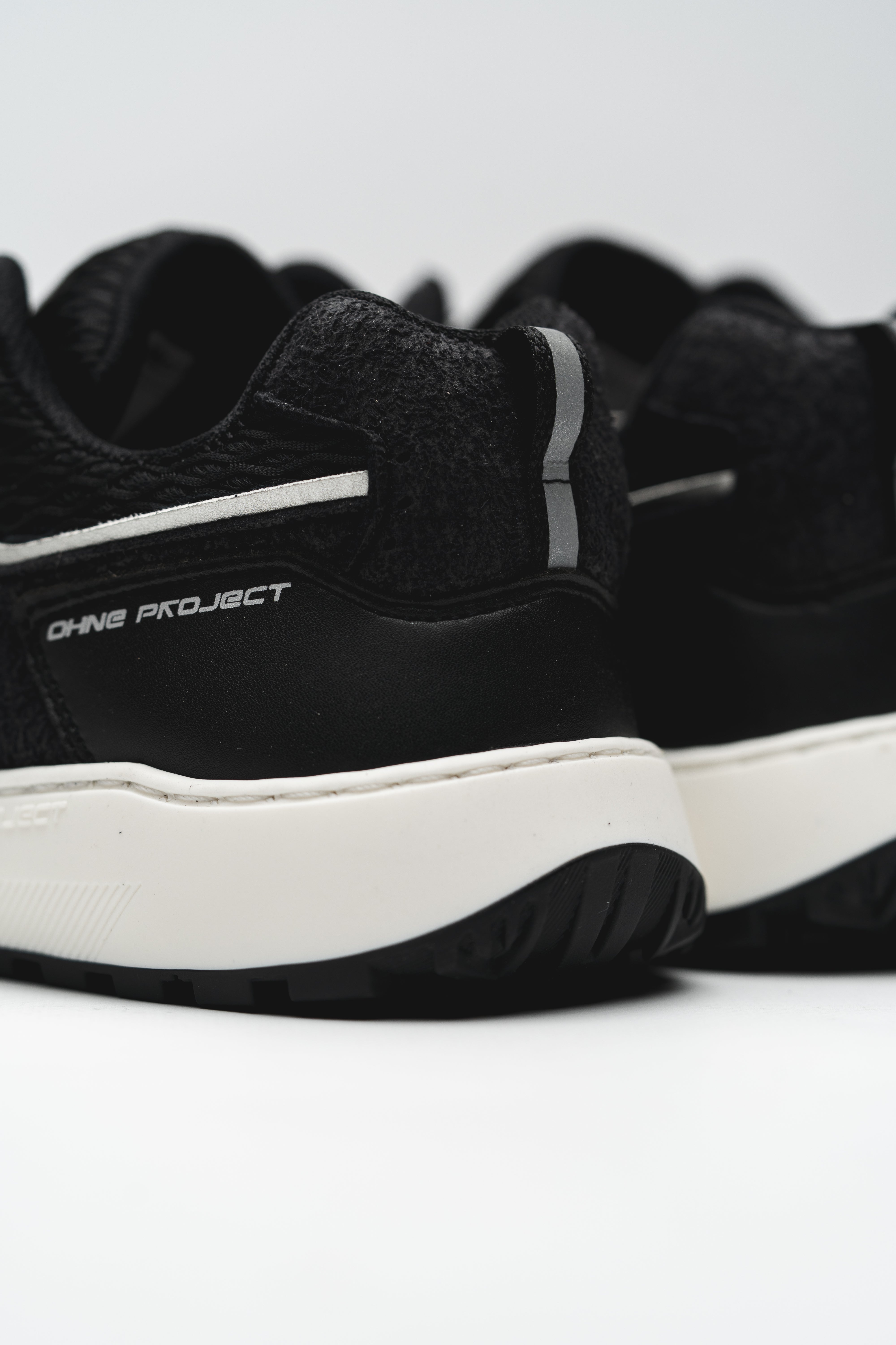 SNEAKER RETRO RUN – SILVER BLACK