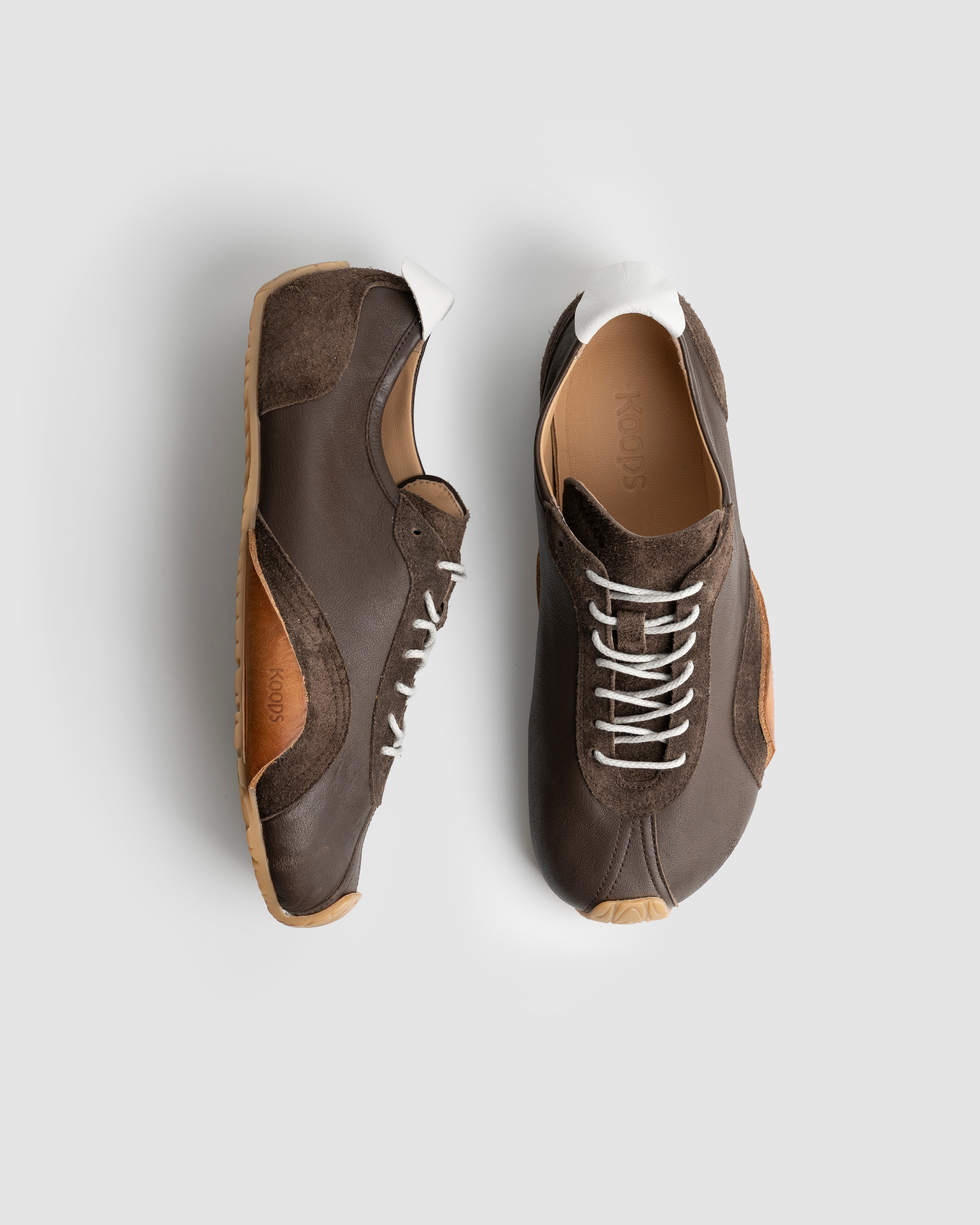 Zen nappa barefoot sneaker – dark wood