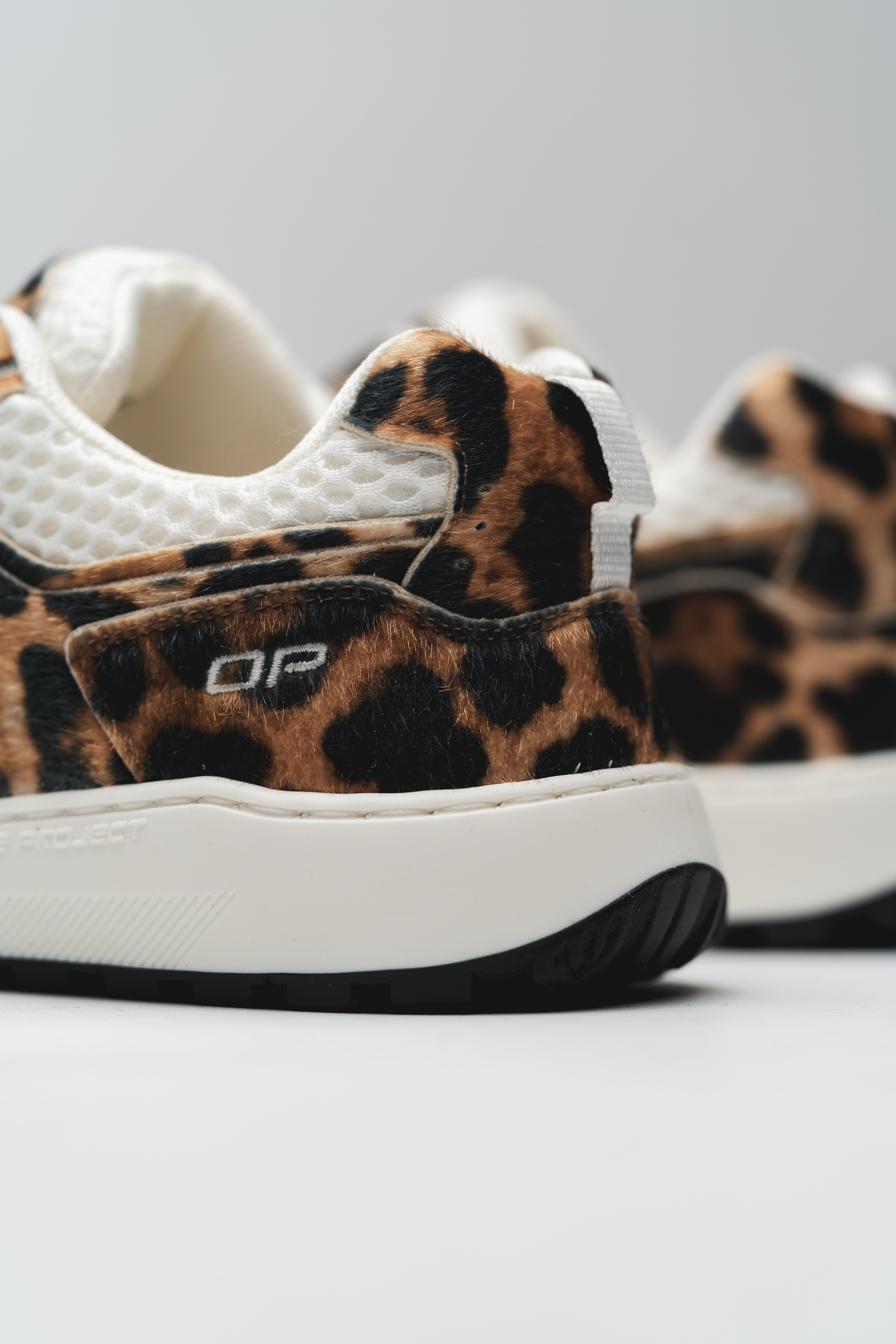 SNEAKER RETRO RUN – ANIMAL PRINT