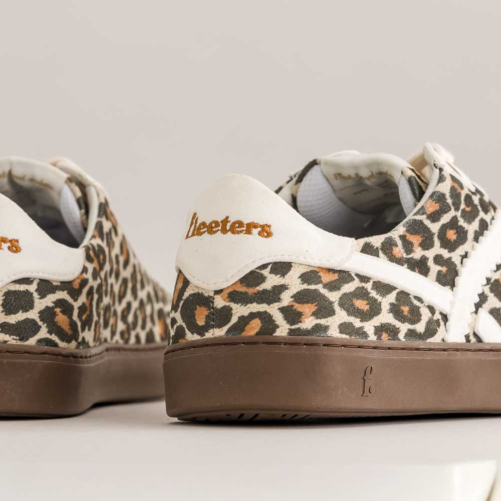 Peach – Leopard & White