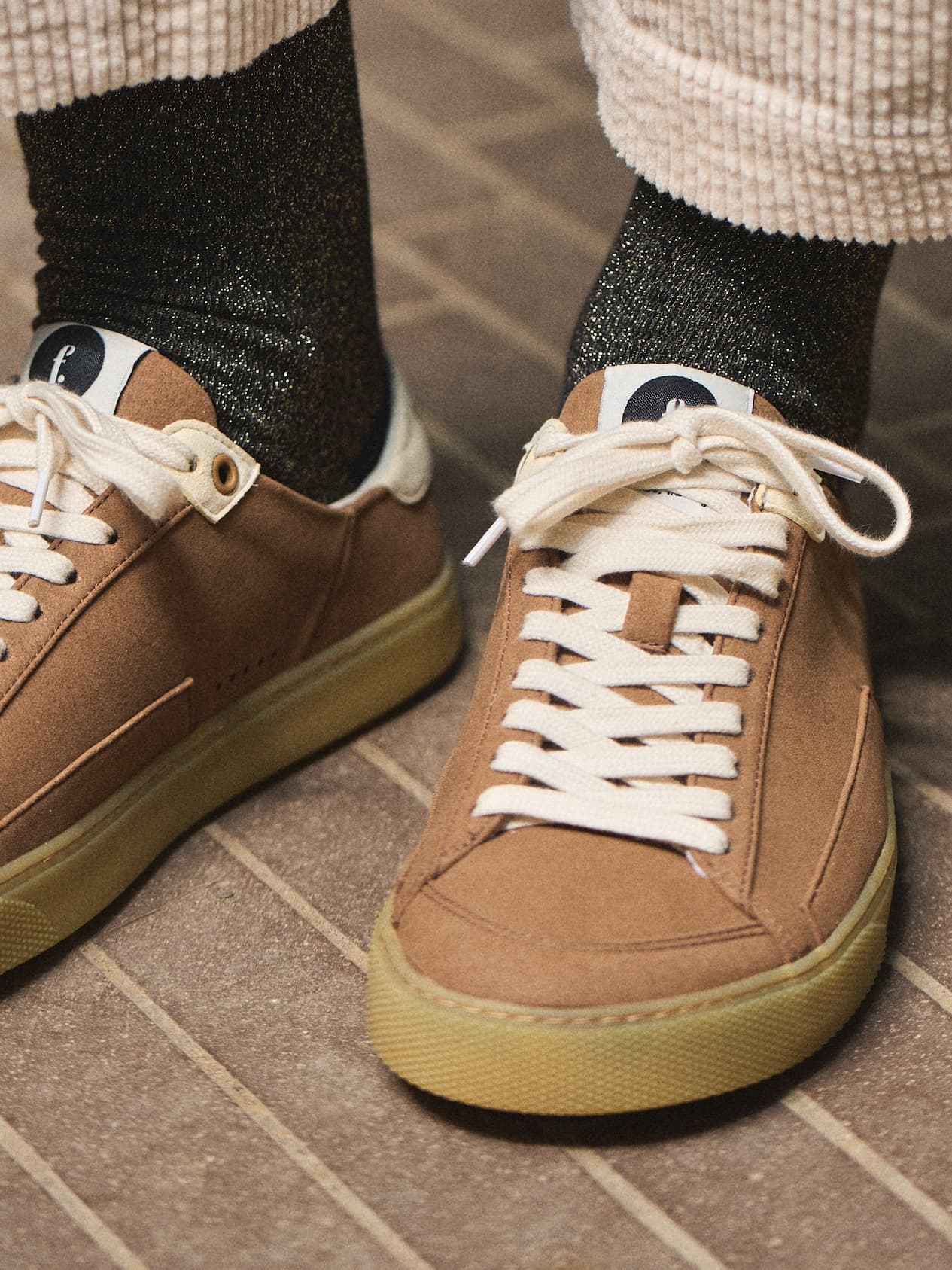 Peach – Brown Kelly
