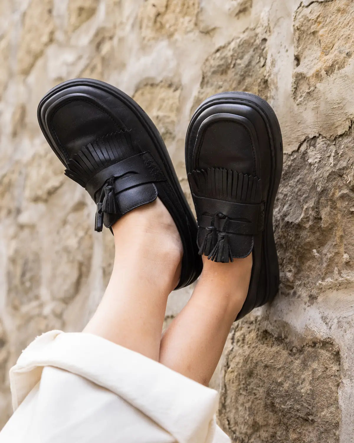 Plum – Full Black