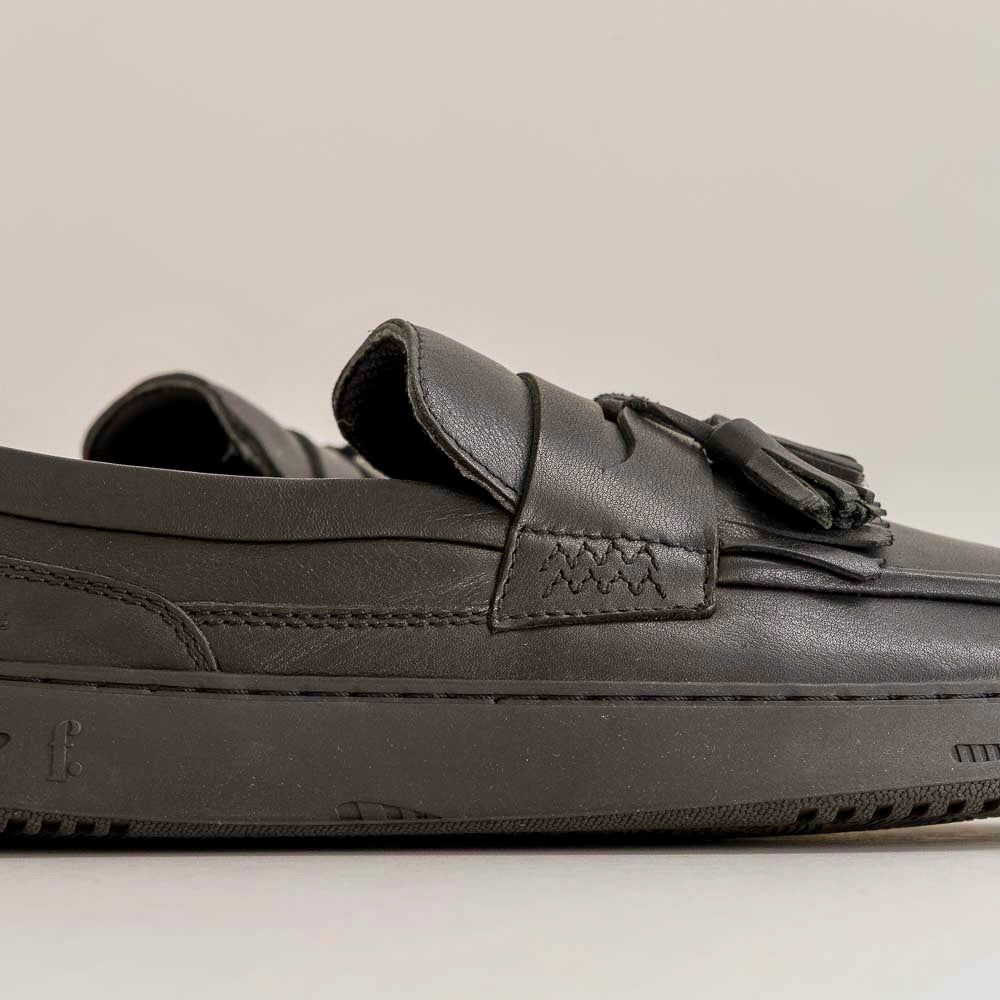 Plum – Full Black