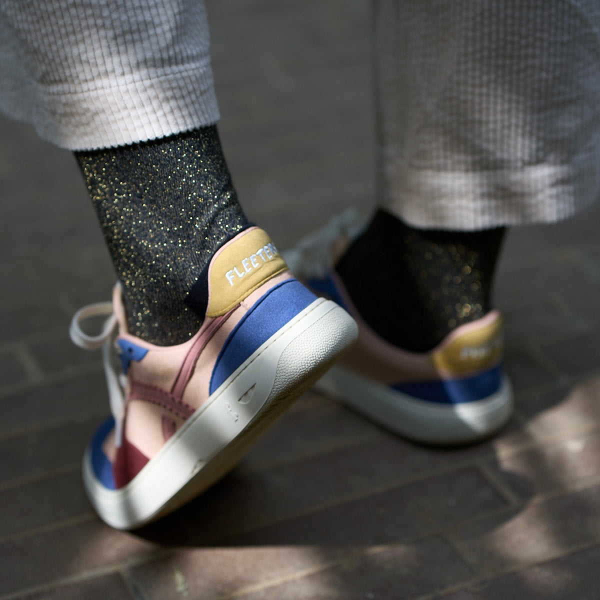Mango – Blue Pink