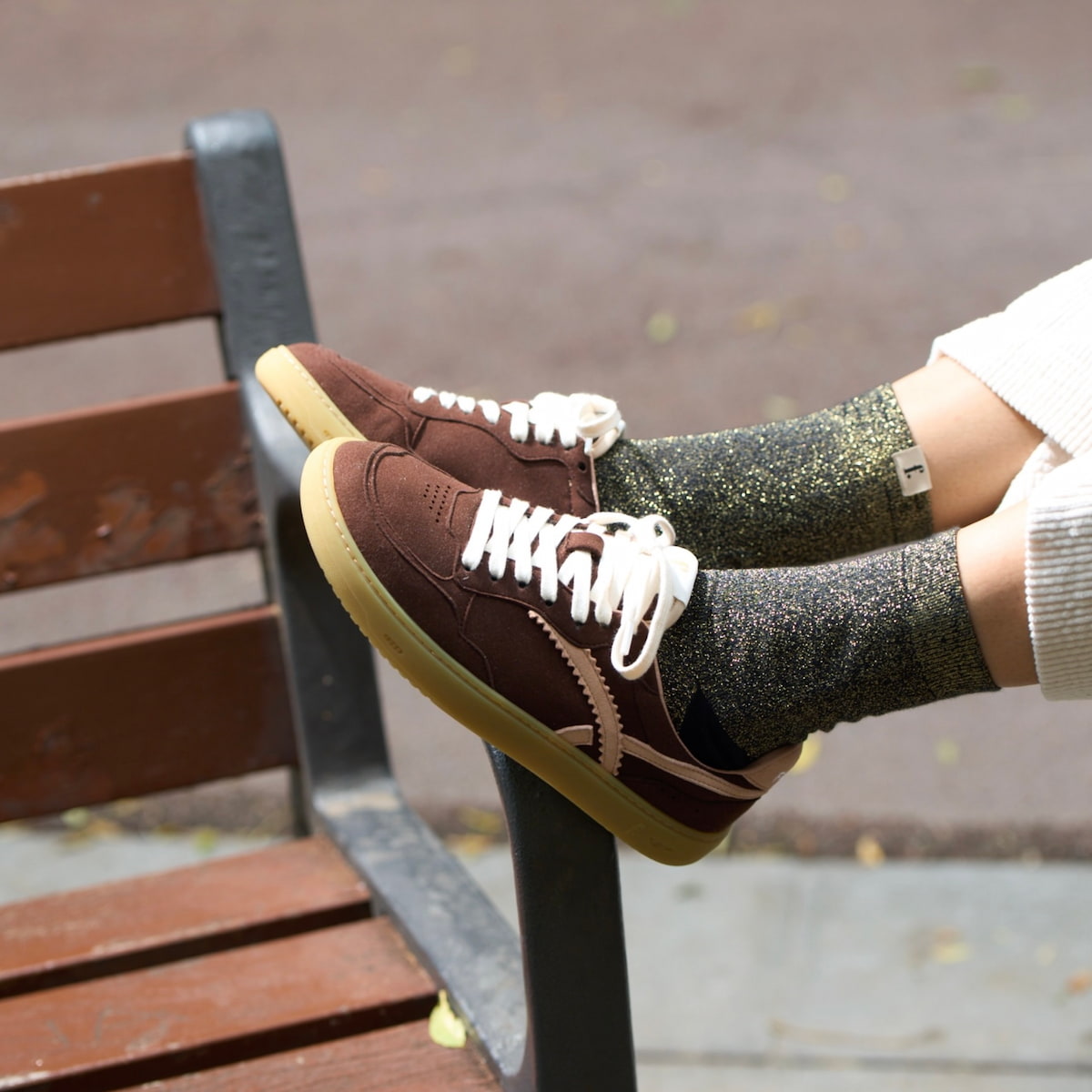 Kiwi – Brown Pink