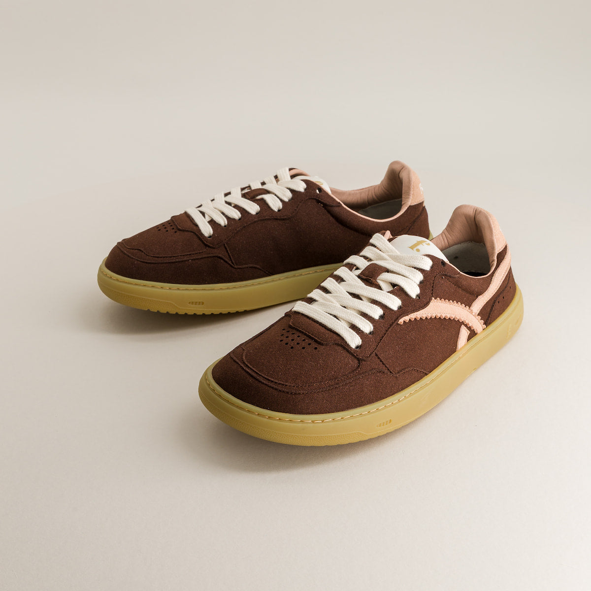 Kiwi – Brown Pink