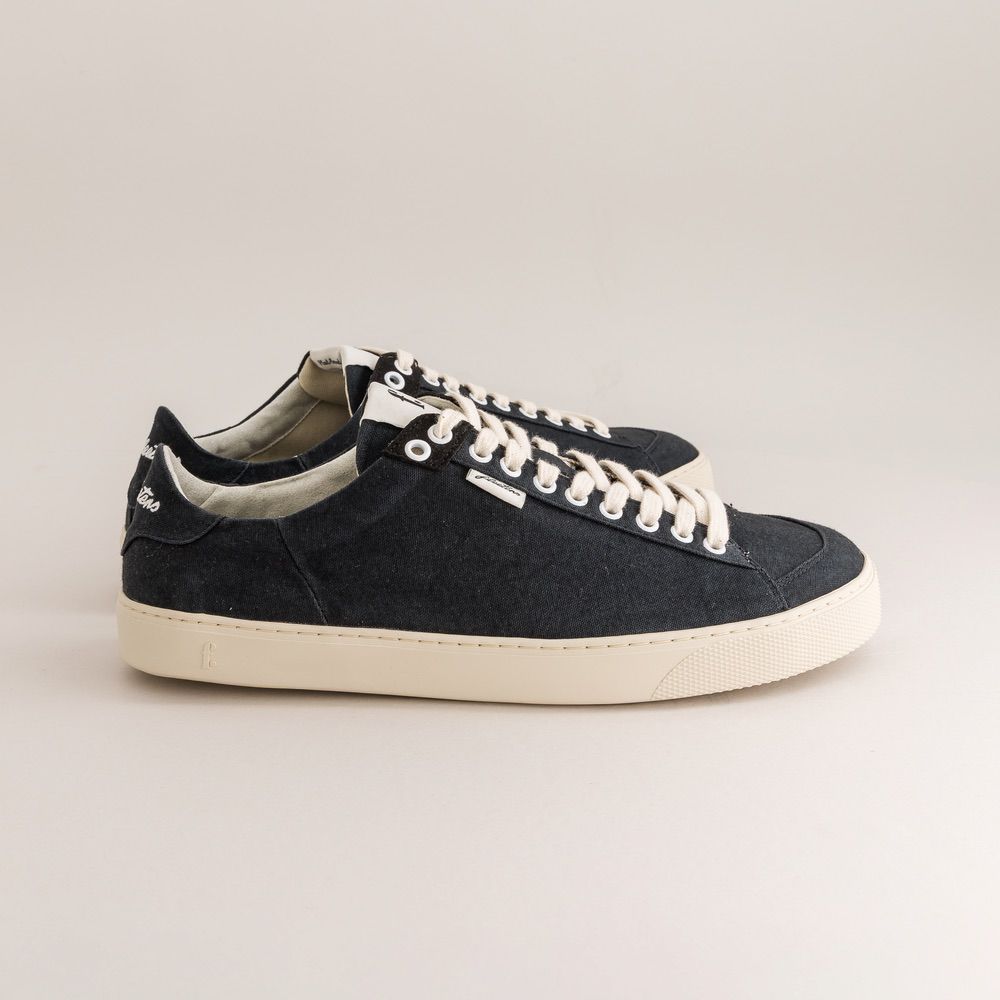 Peach – Black Canvas