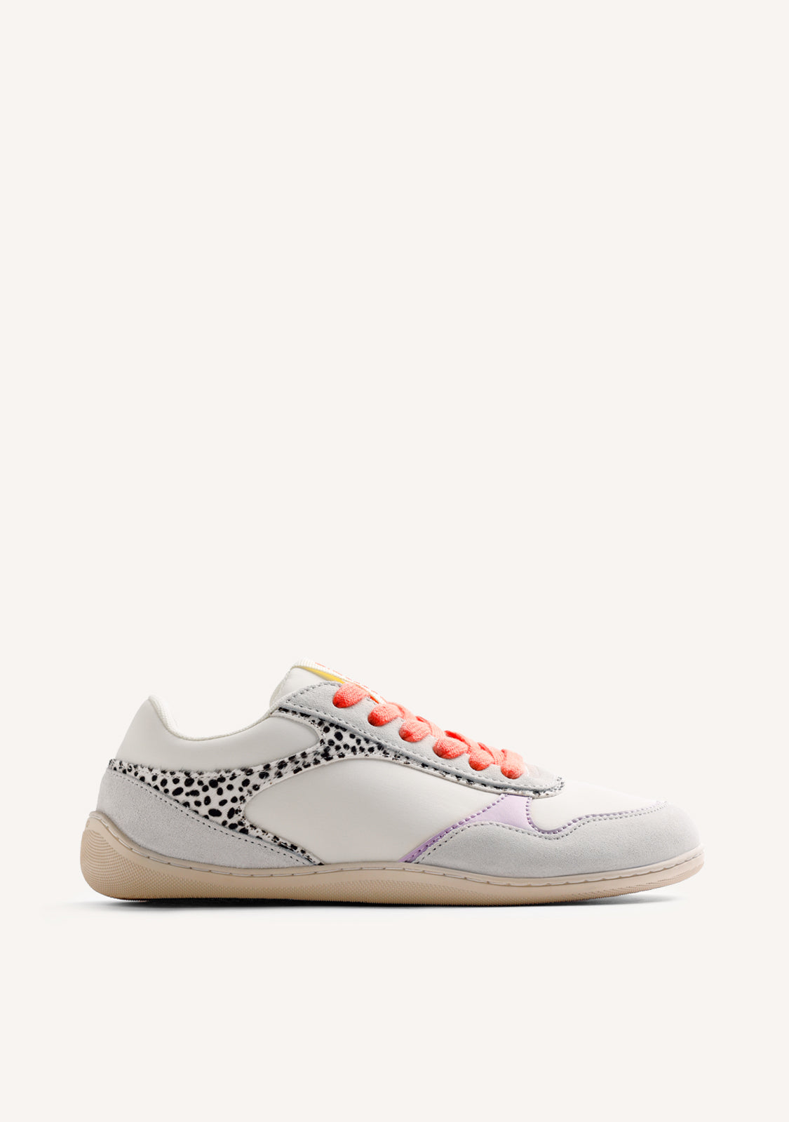 LUANDA – Cream/White