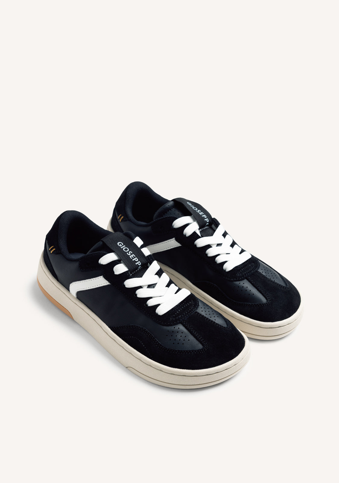 KANO – Black