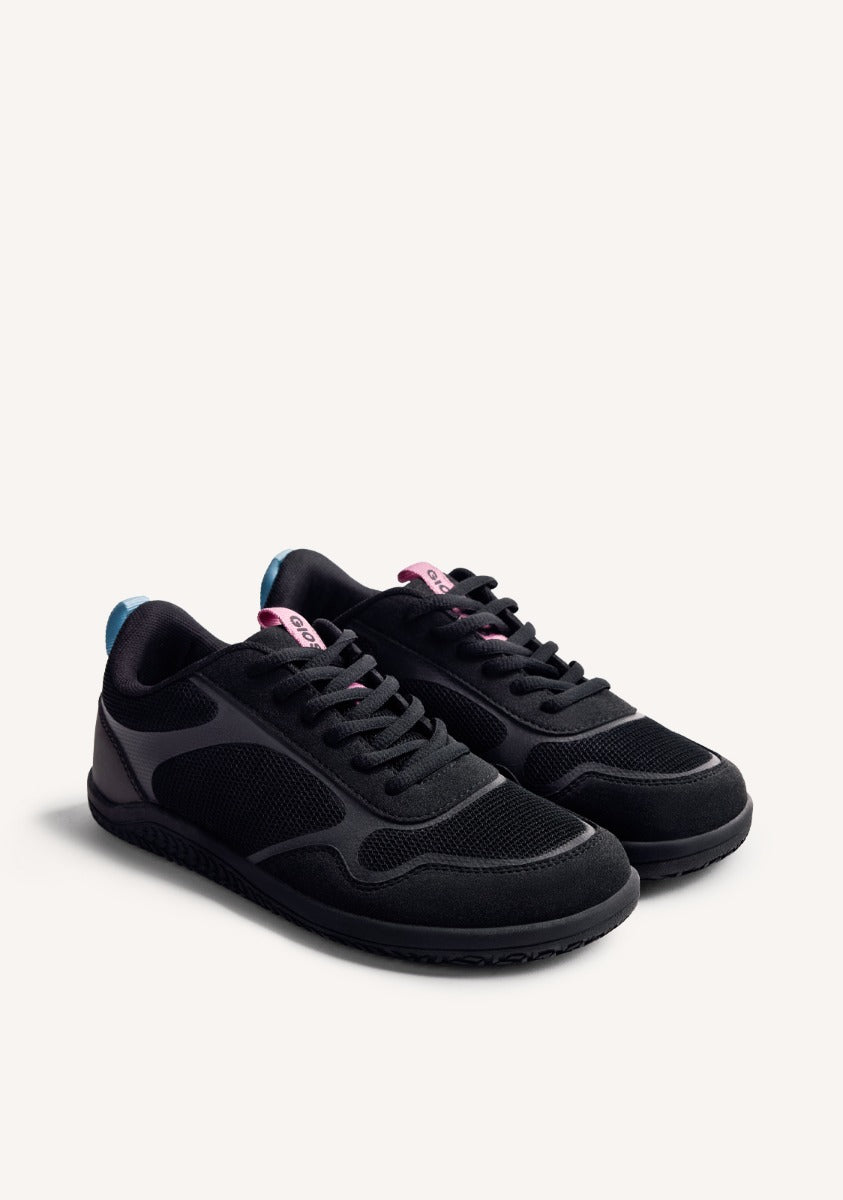 LEOTA – Black