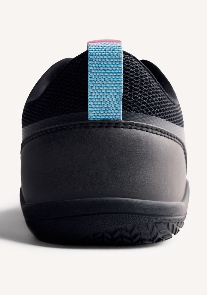 LEOTA – Black