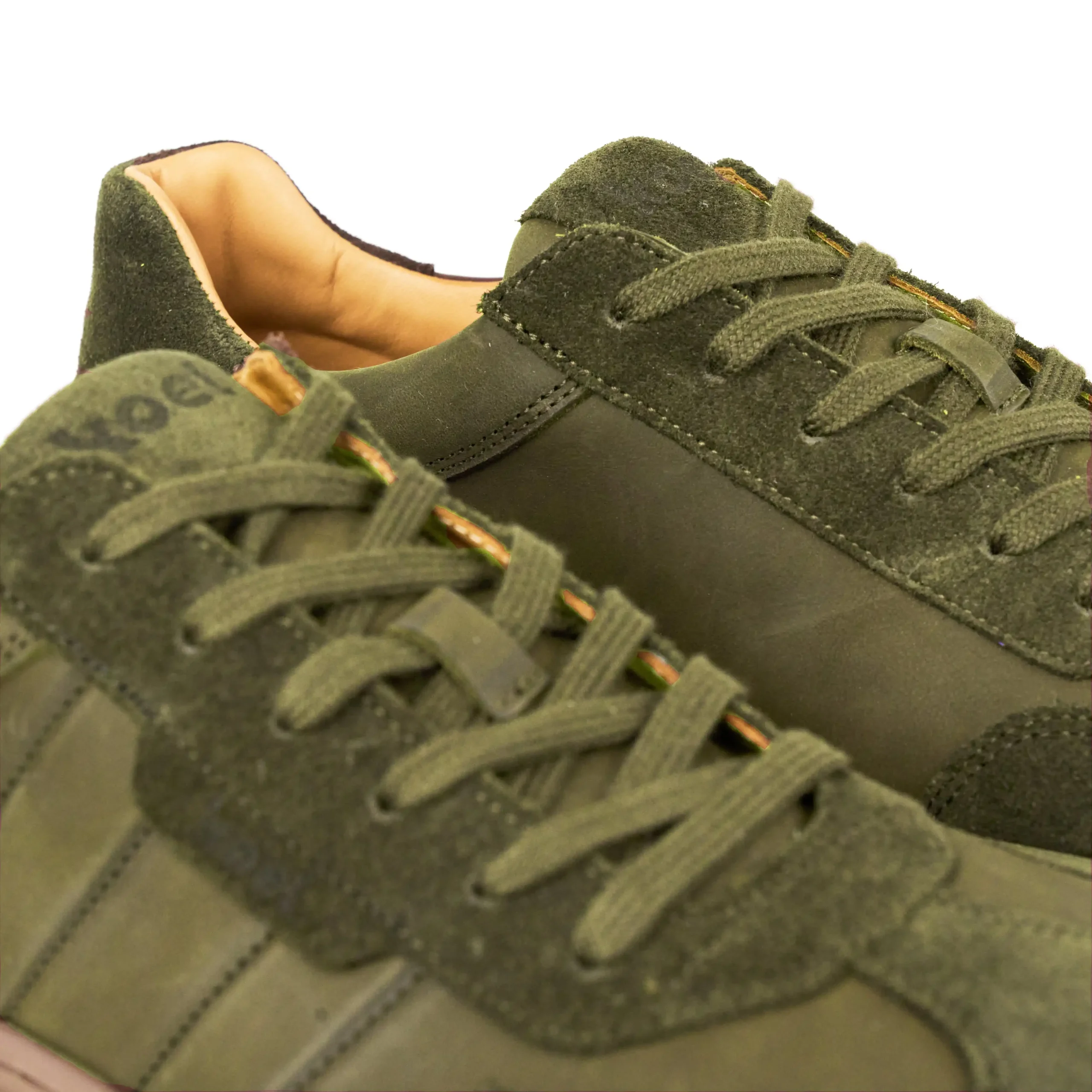 HELIO Suede – Olive