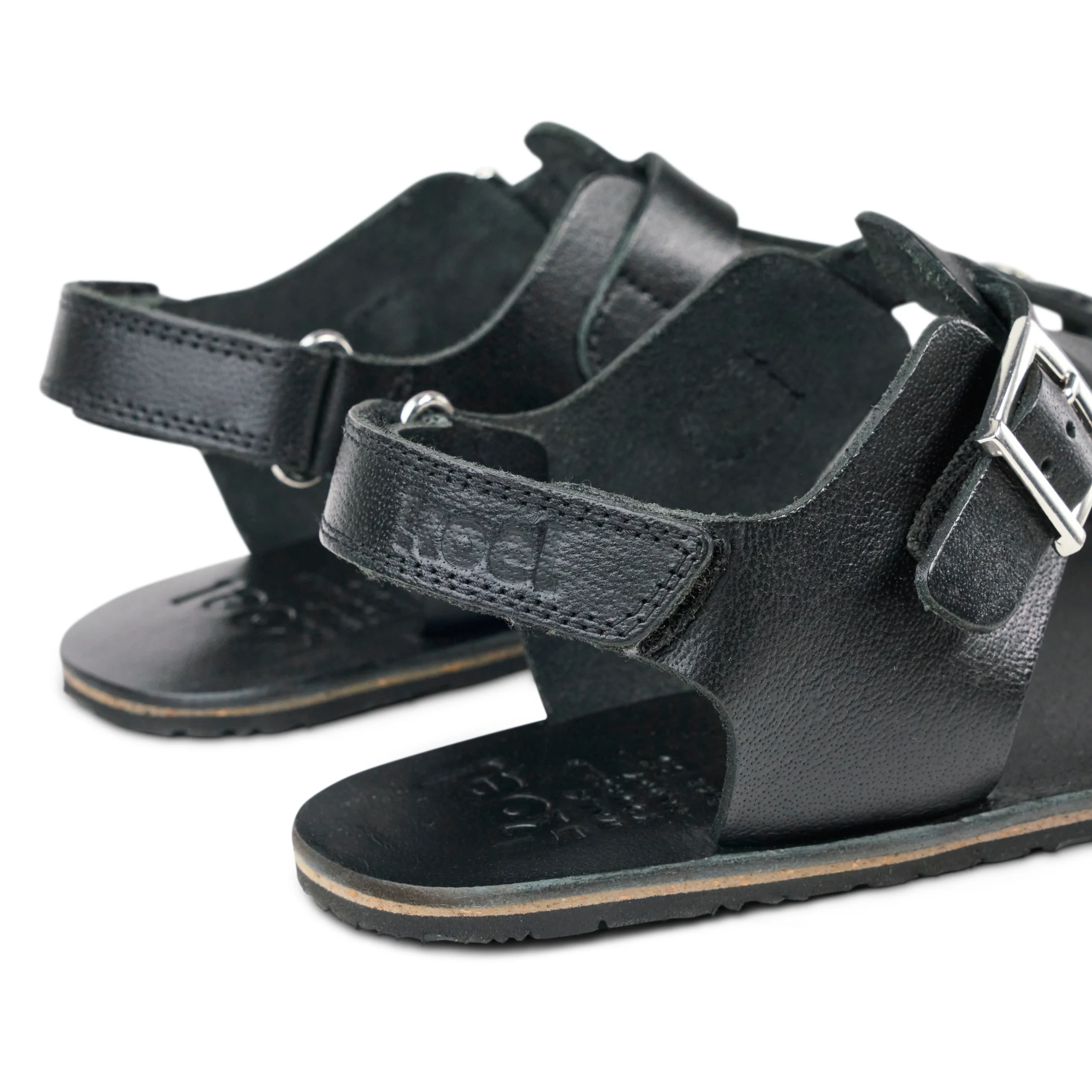 ARIATA Napa – Black