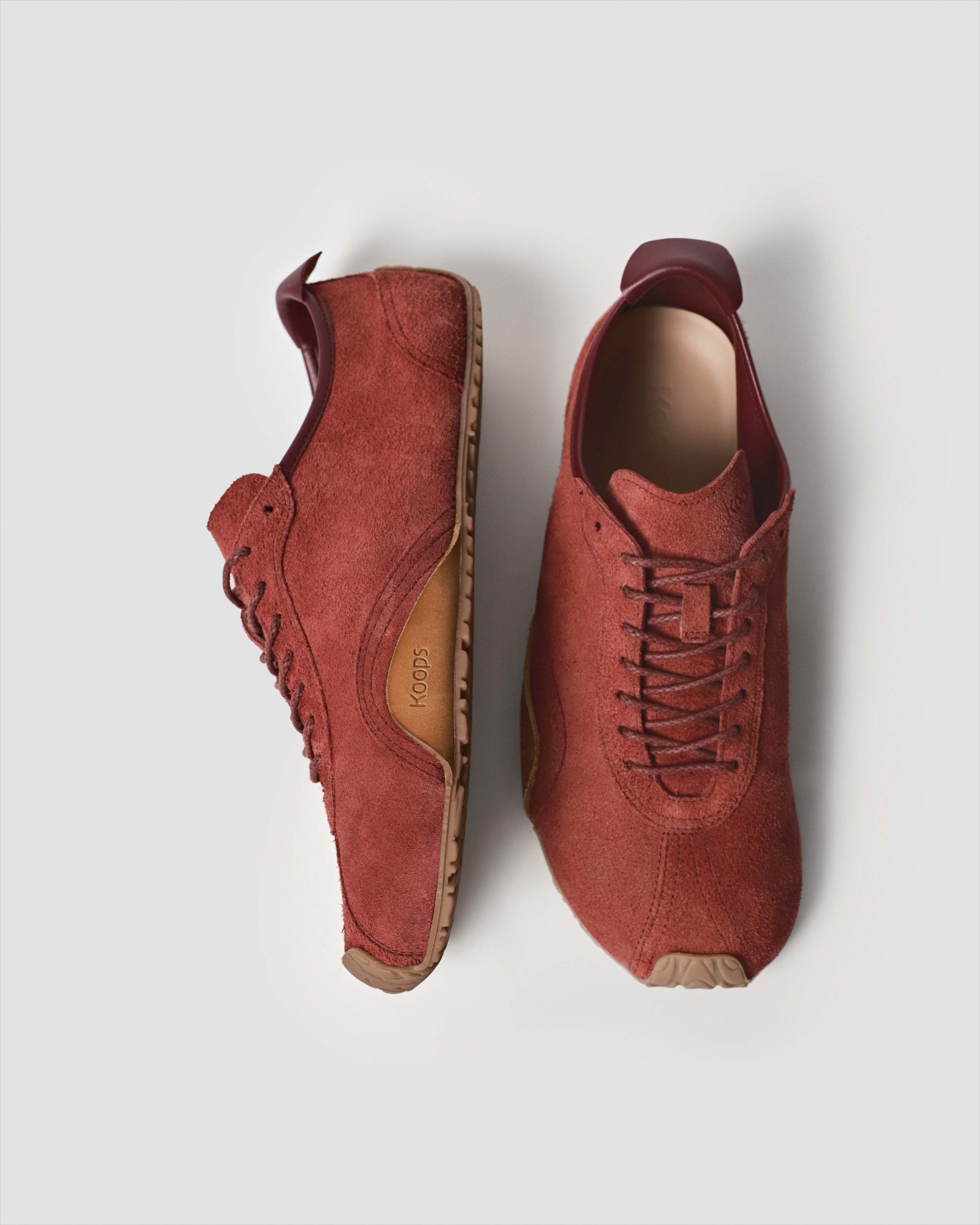 Zen barefoot sneaker – lava
