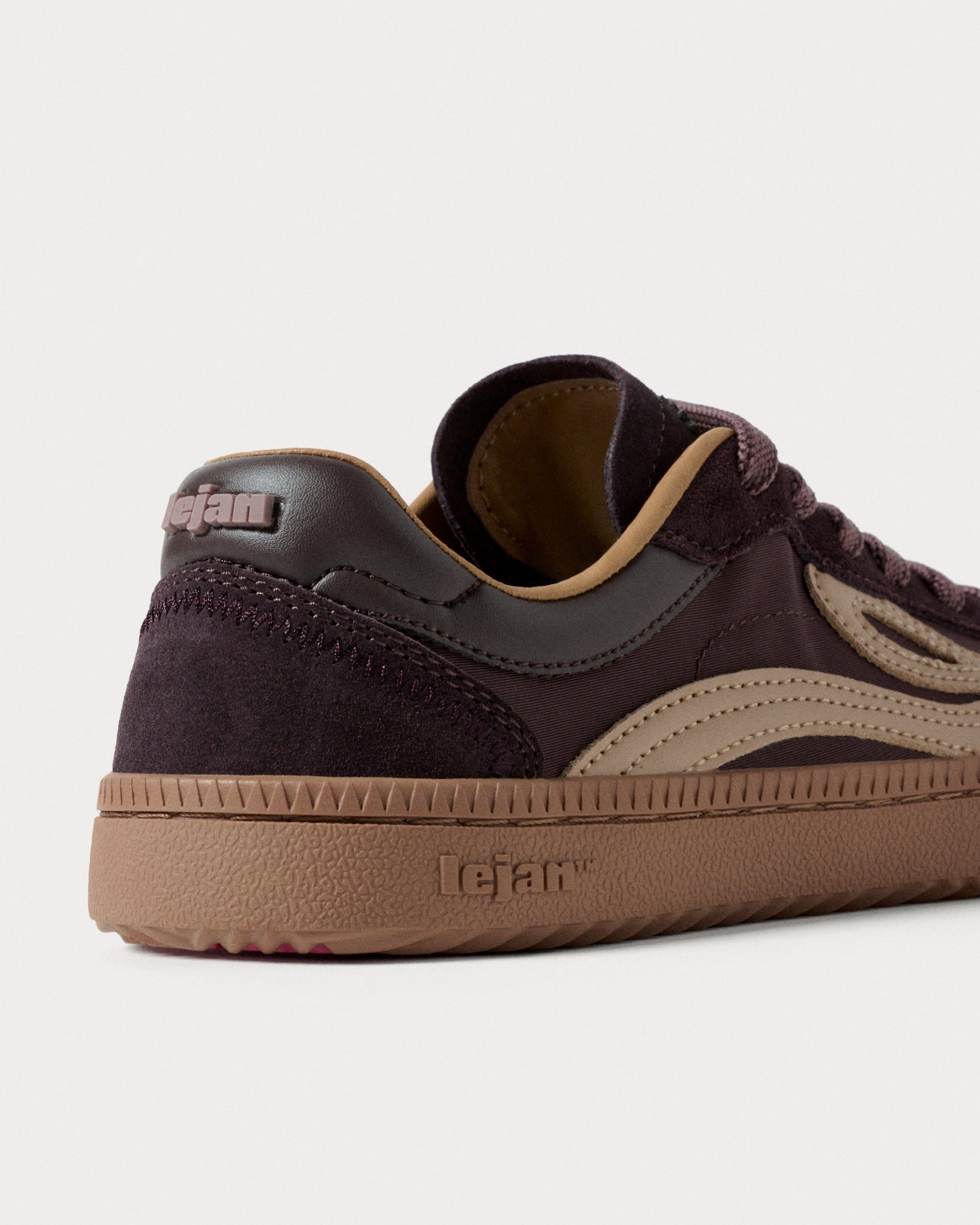 Lejan One – Burgundy