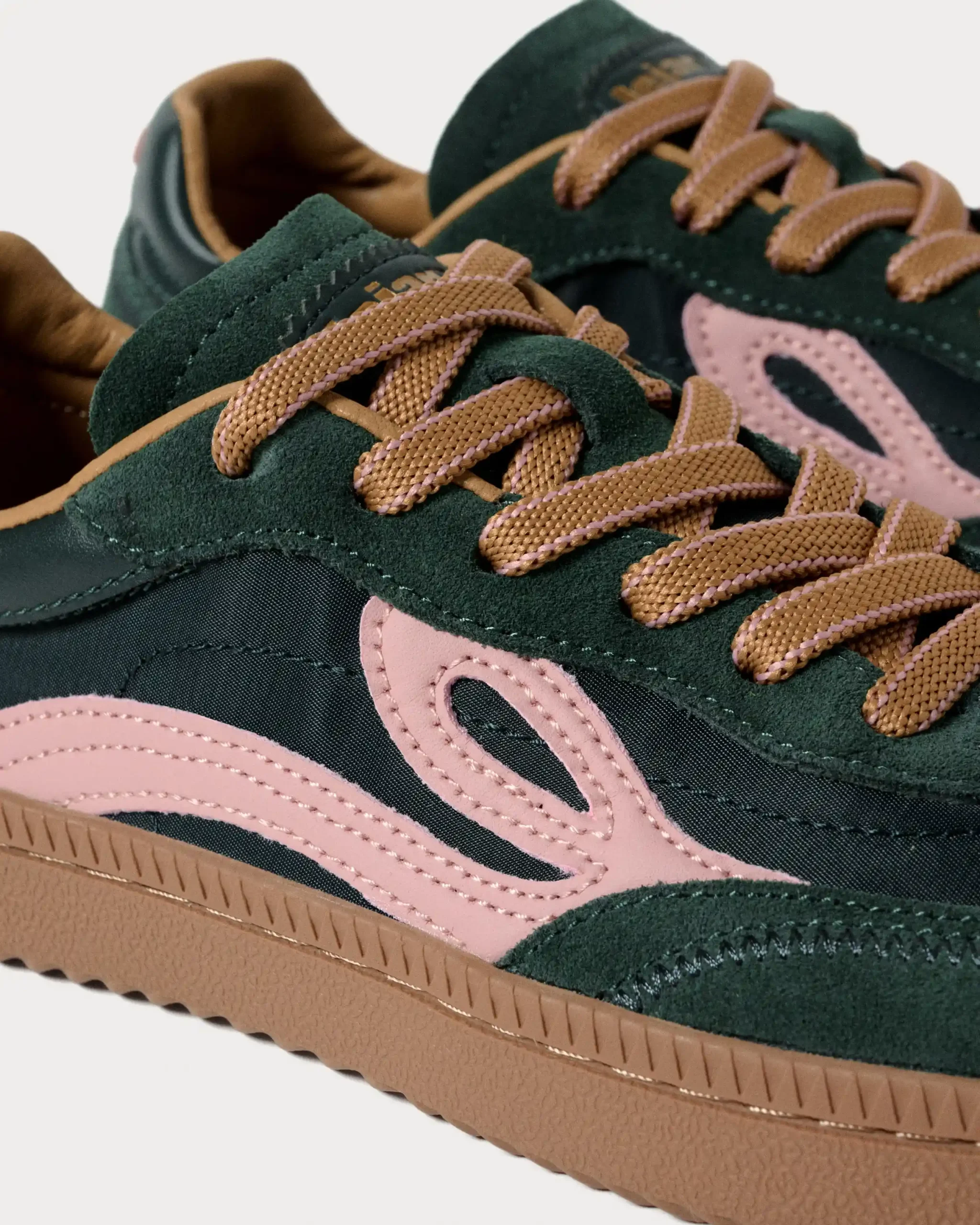 Lejan One – Dark Green / Pink
