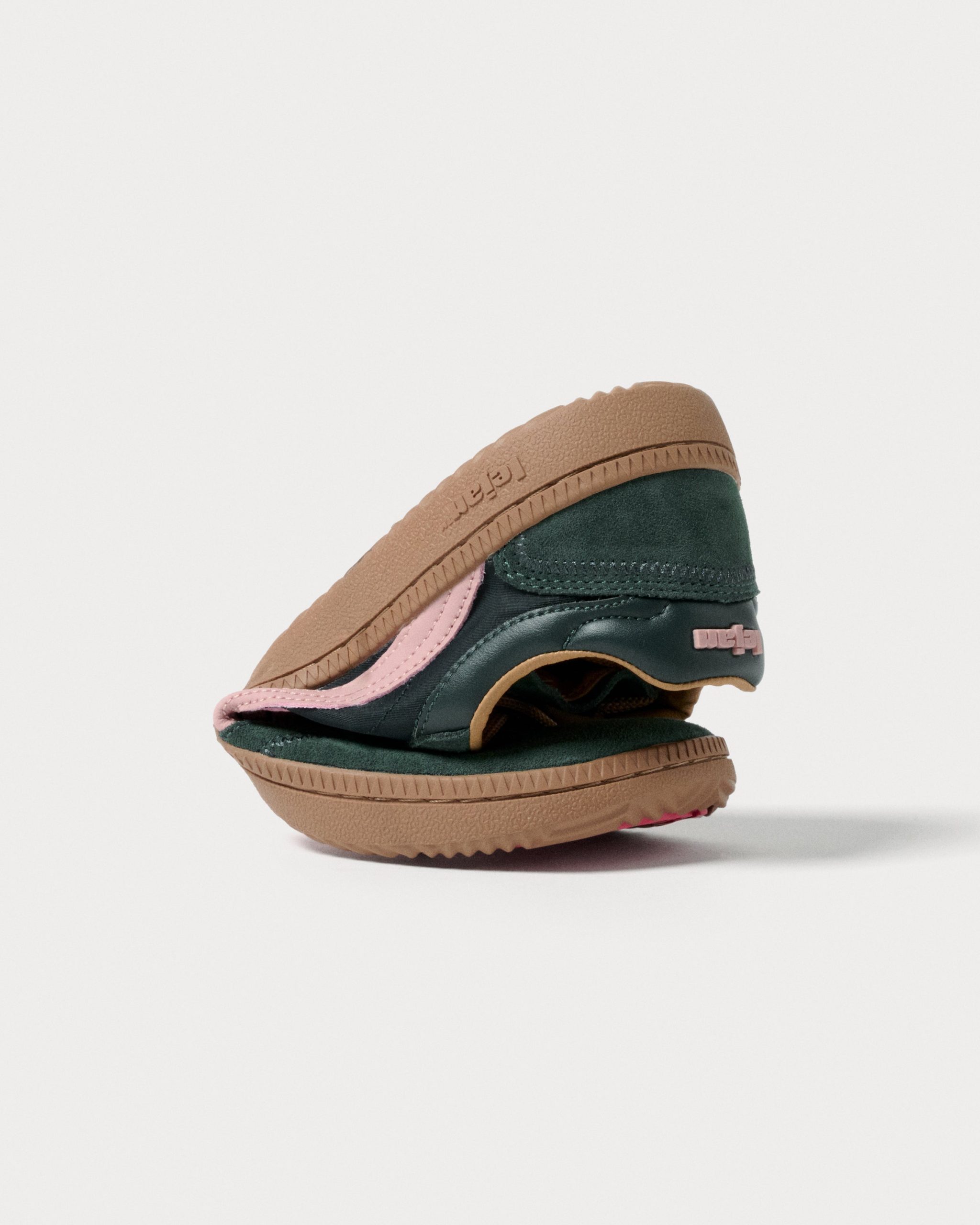 Lejan One – Dark Green / Pink
