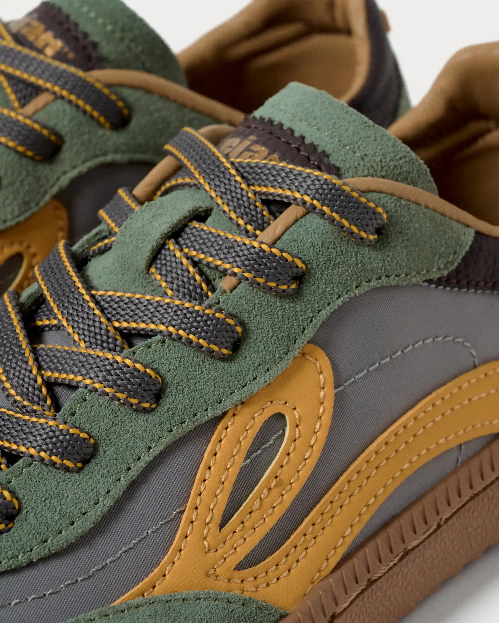 Lejan One Wide – Mineral Gray / Mustard