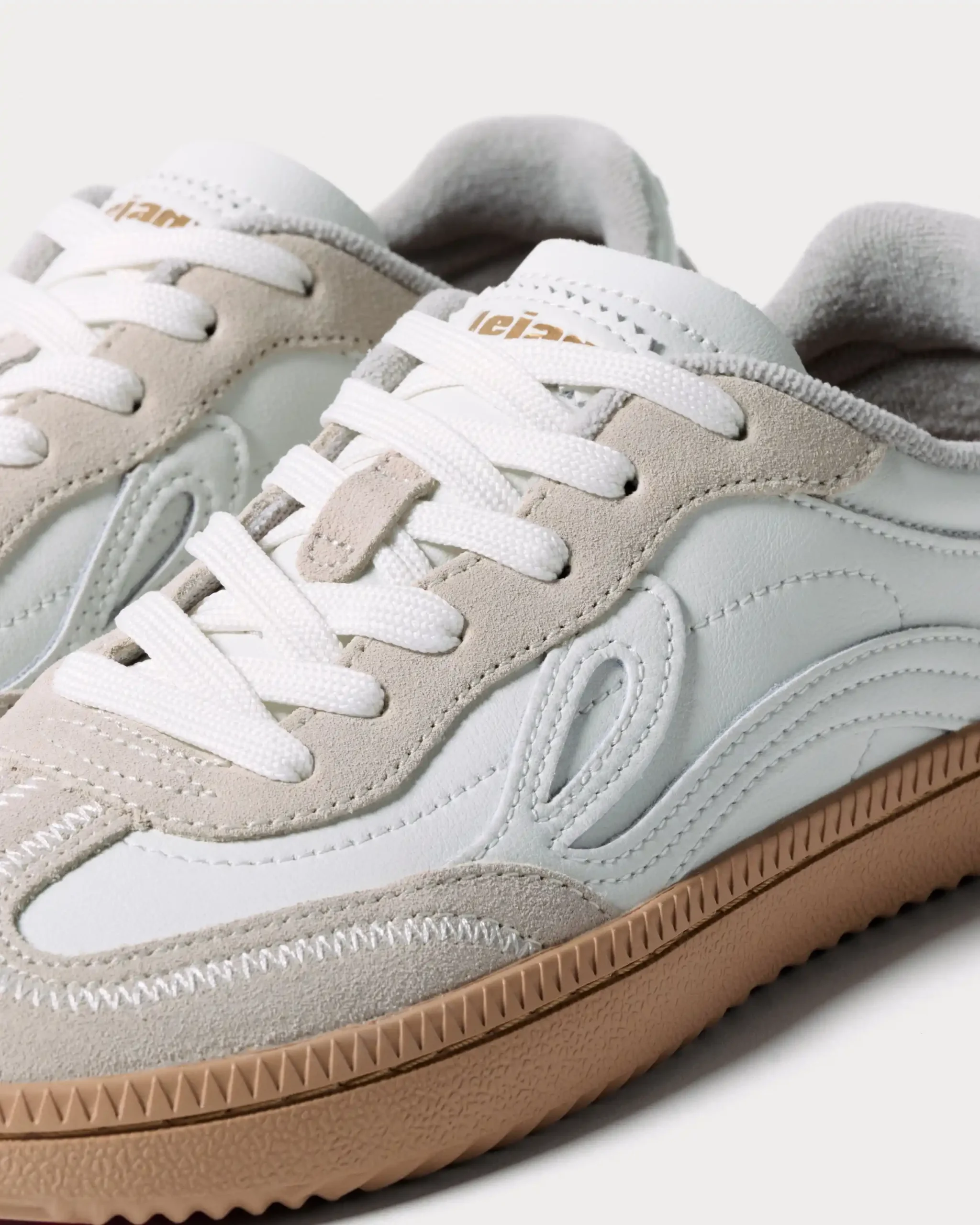 Lejan One Wide – White