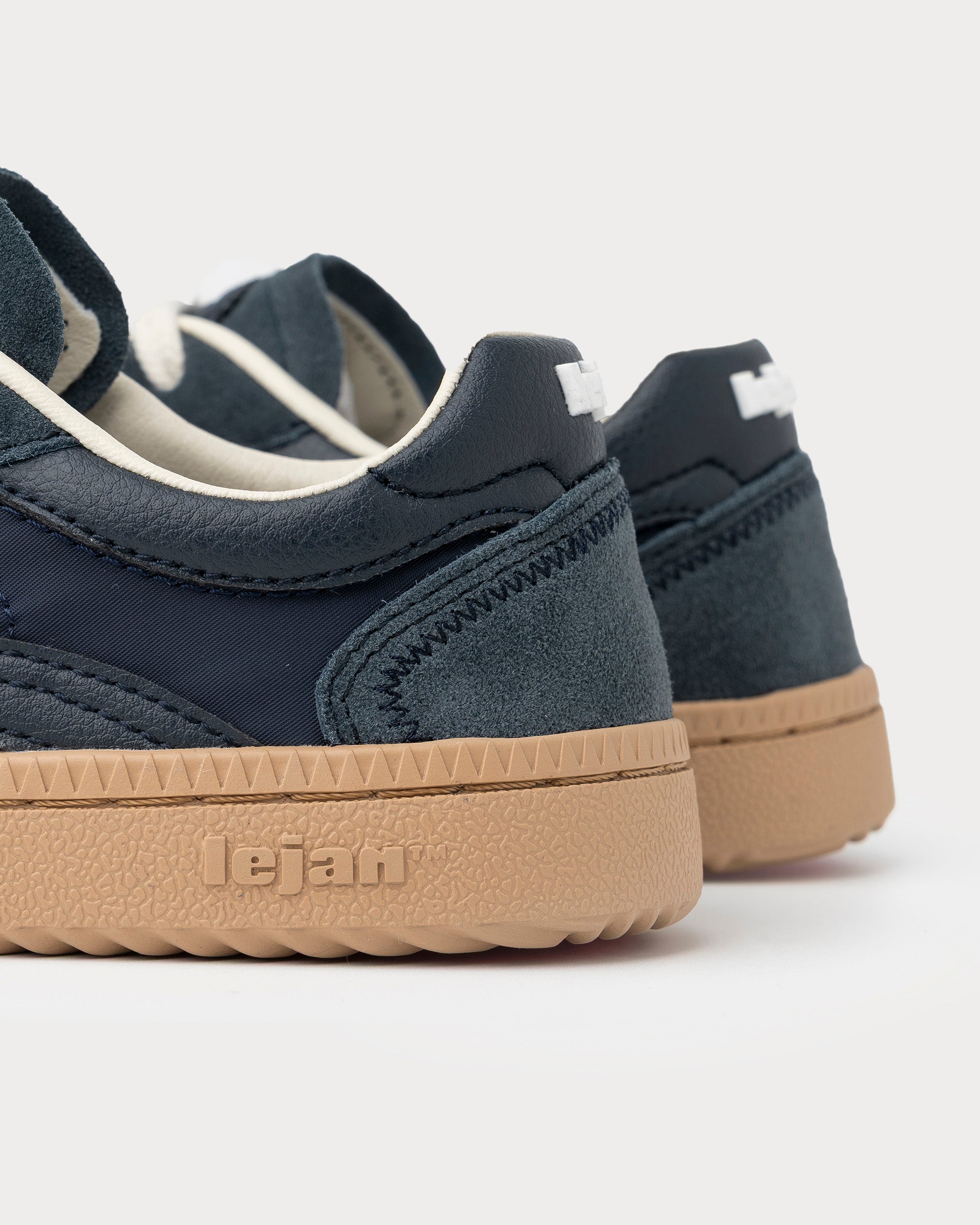 Lejan One – Navy