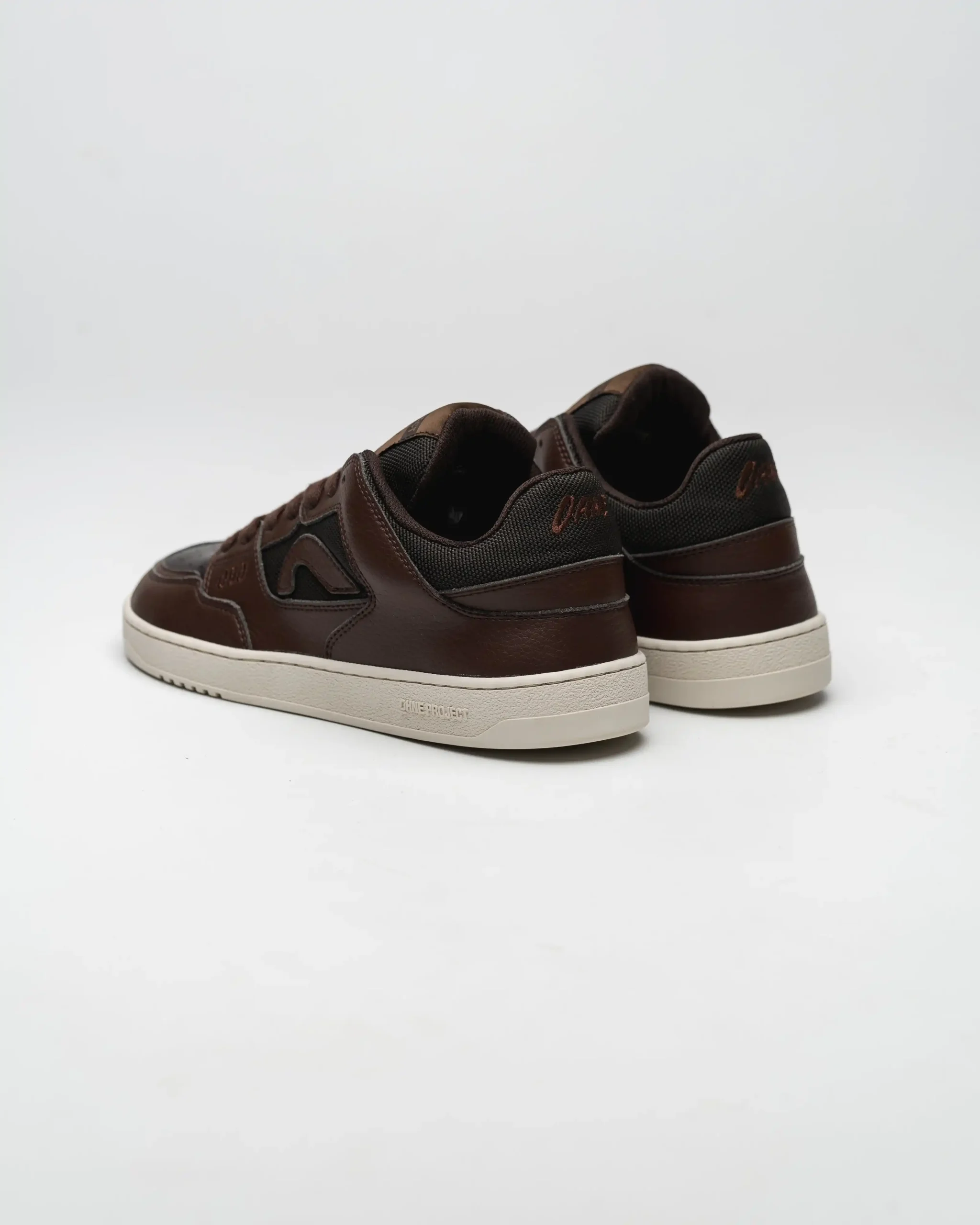 SNEAKER 090 – WALNUT