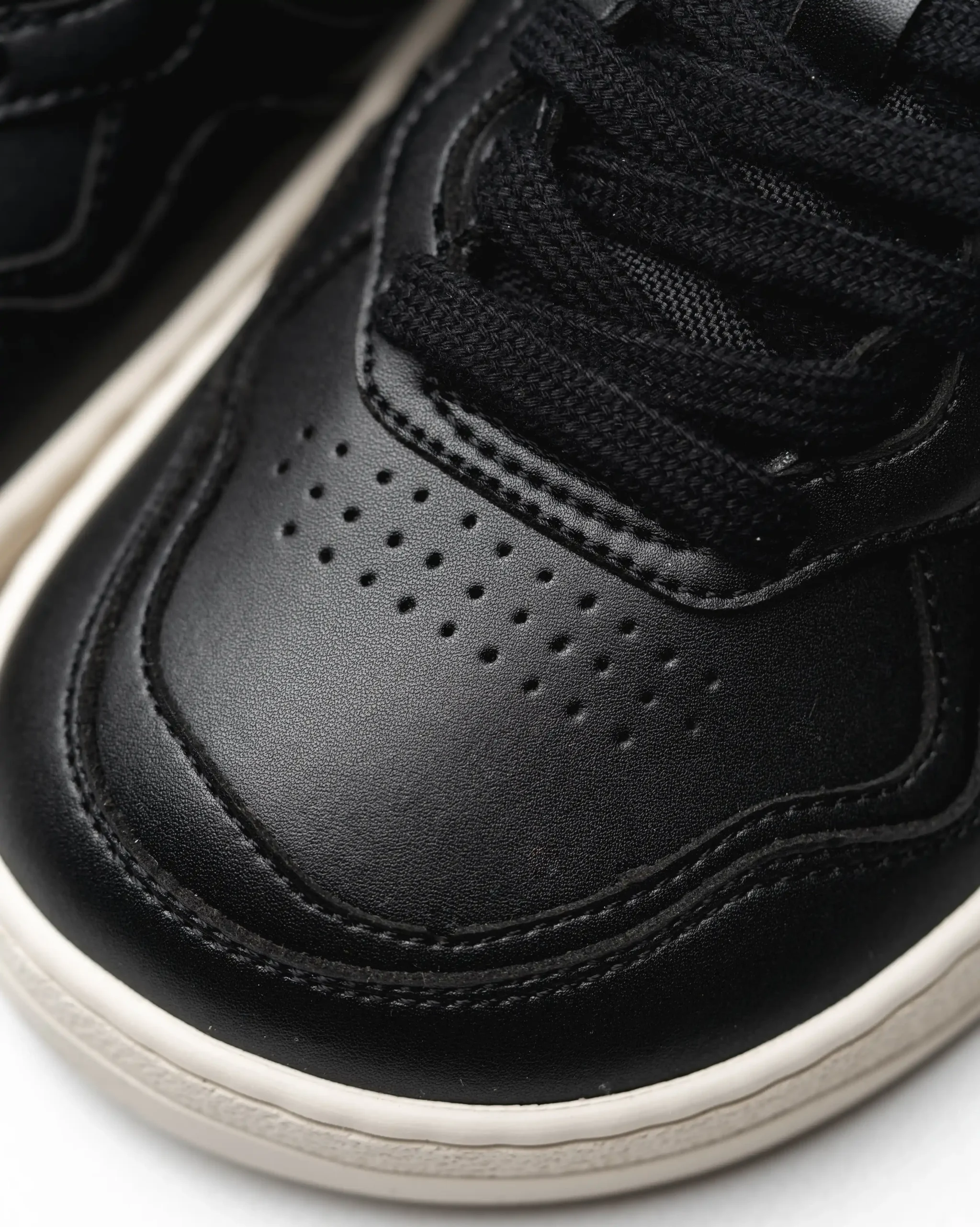SNEAKER 080 SHADOW – BLACK