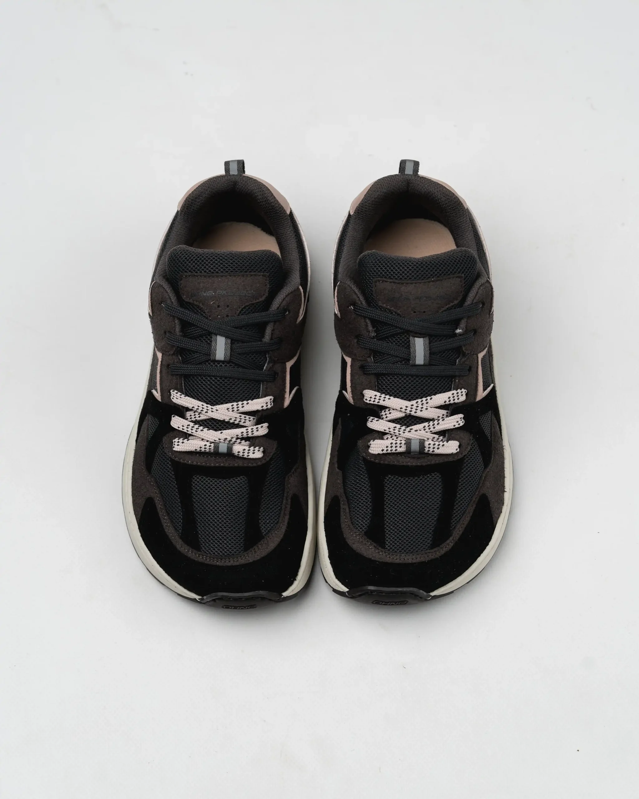 SNEAKER RETRO RUN V2 – NUDE GREY
