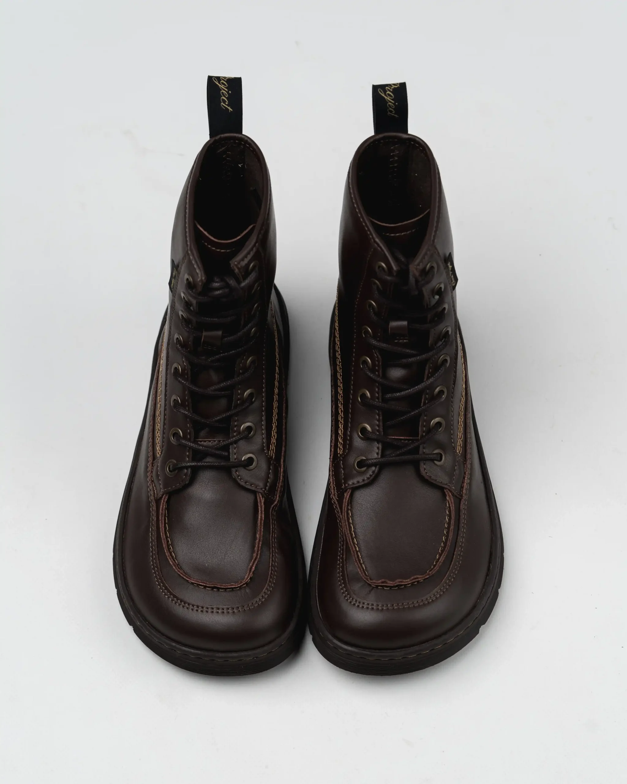 LACE-UP BOOT AXIS – BROWN CRUST
