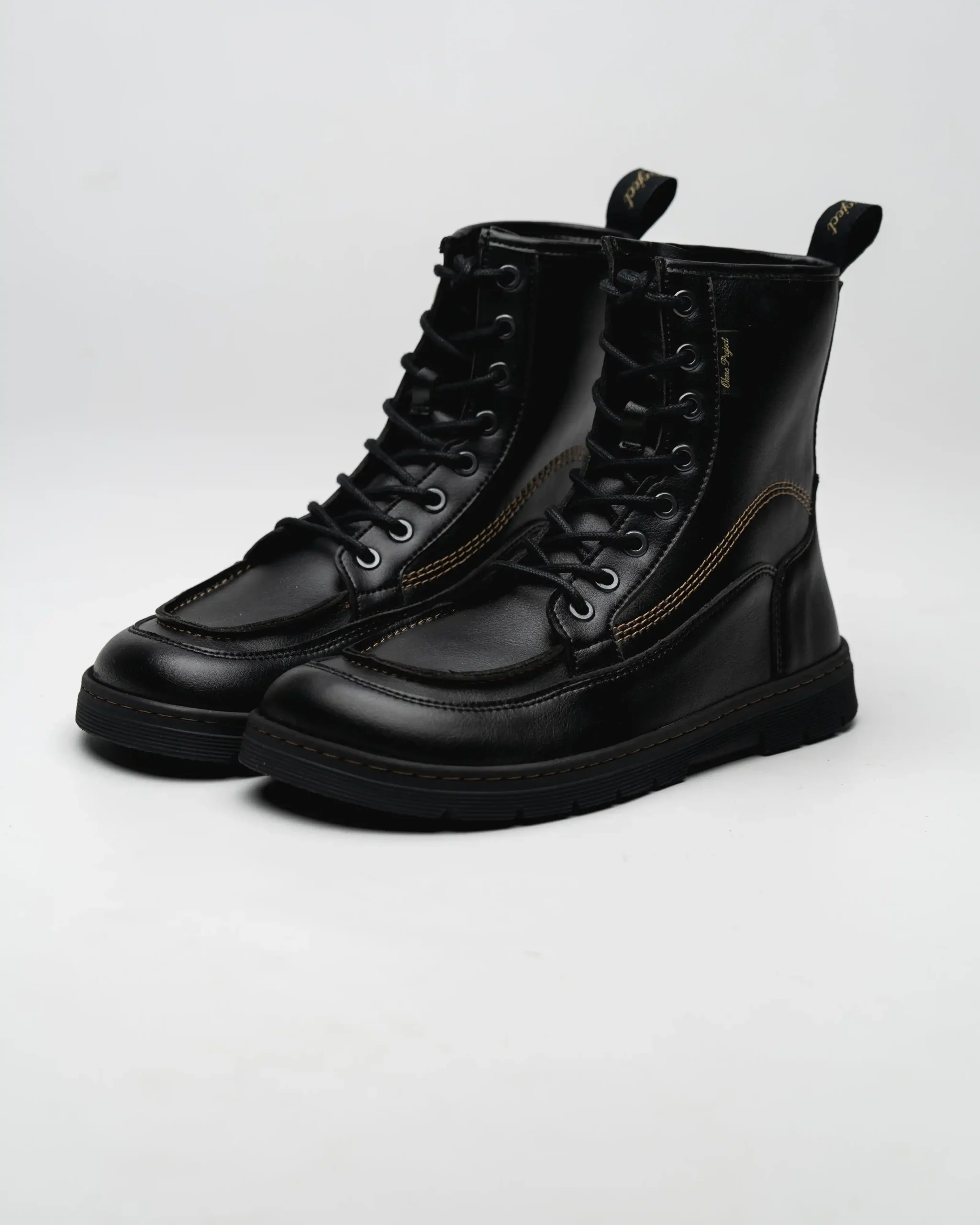 LACE-UP BOOT AXIS – BLACK