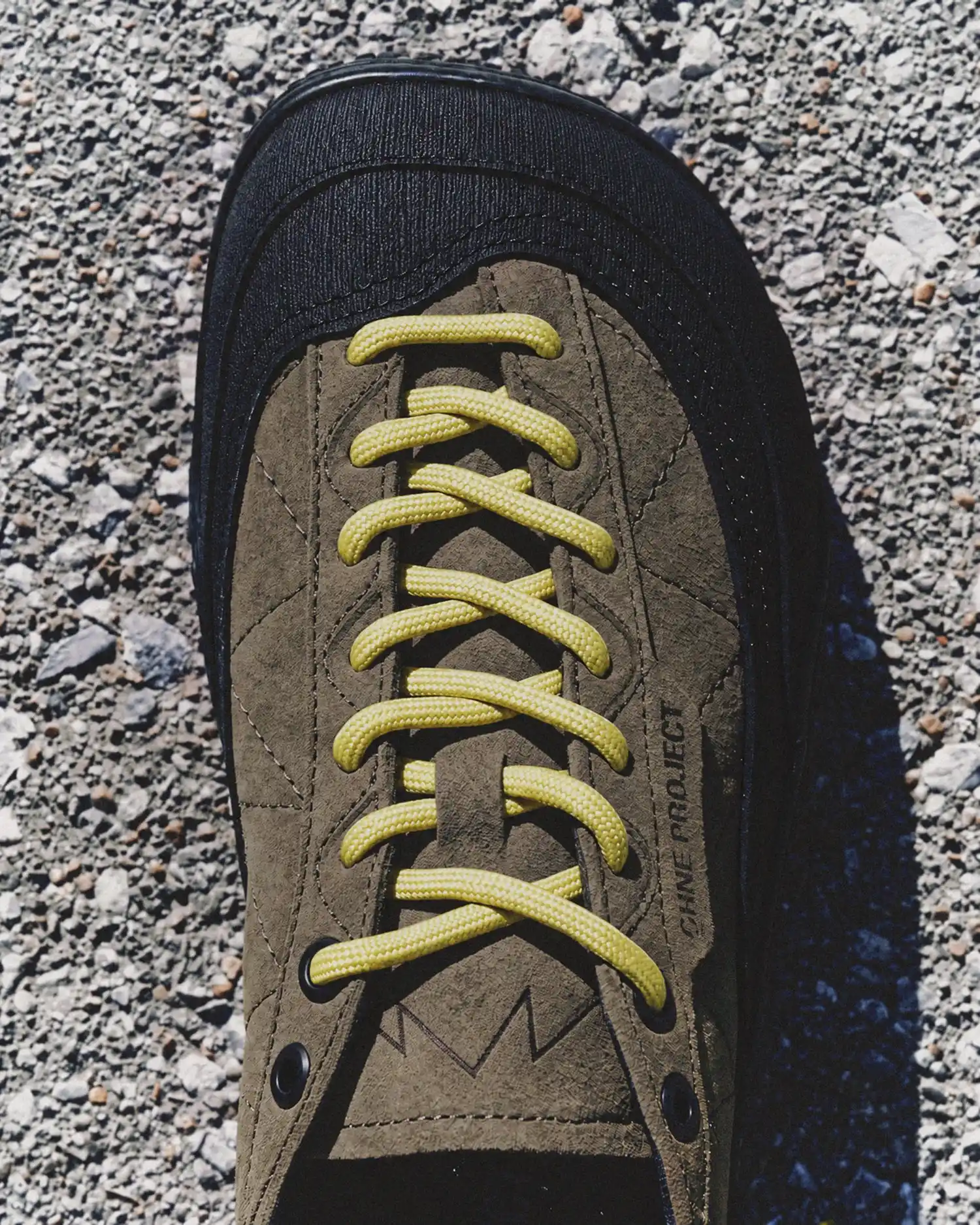 SNEAKER STRATA – MUSGO