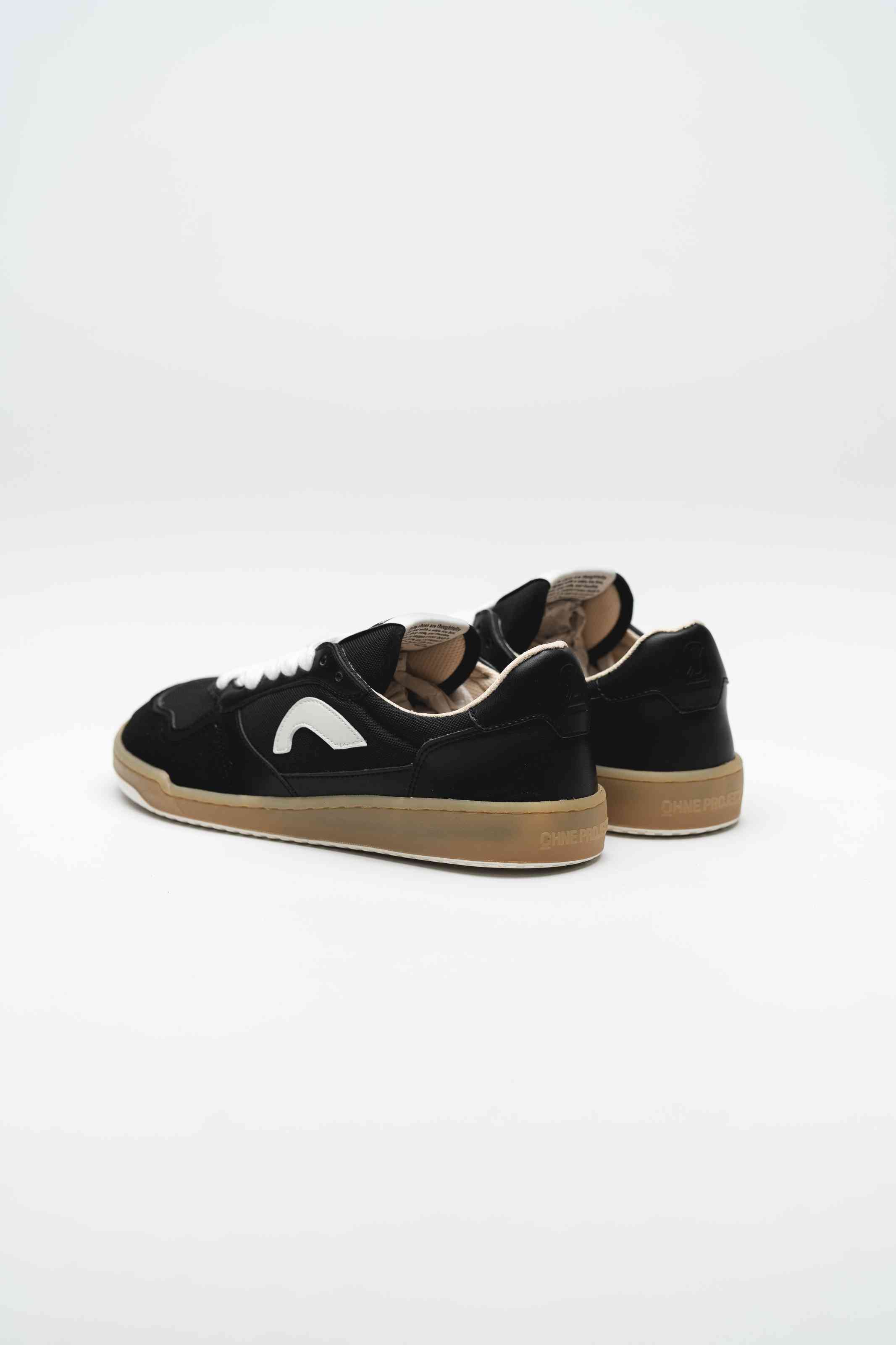 SNEAKER 080 WIDE – BLACK GUM