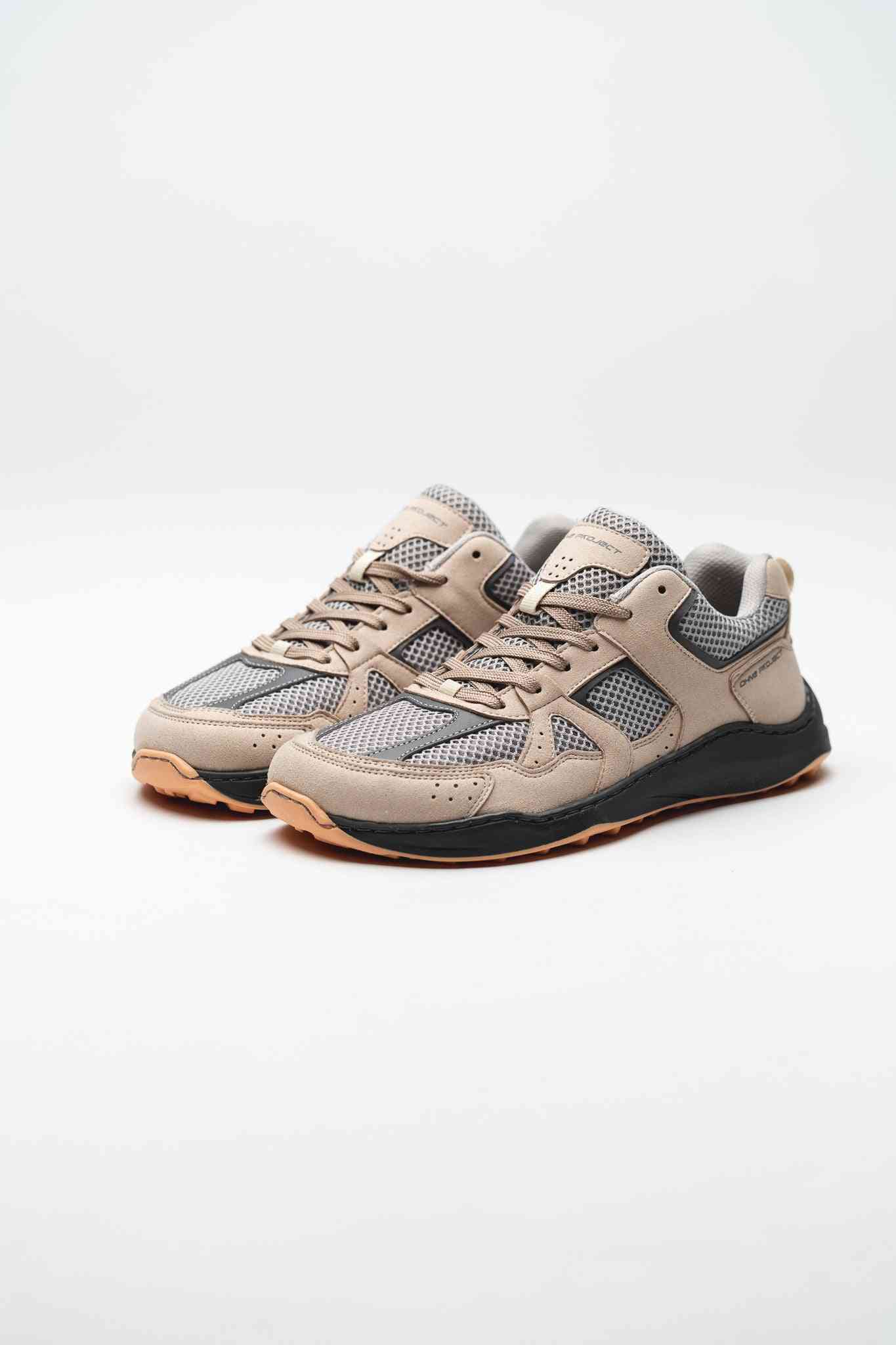SNEAKER RETRO RUN – NUDE