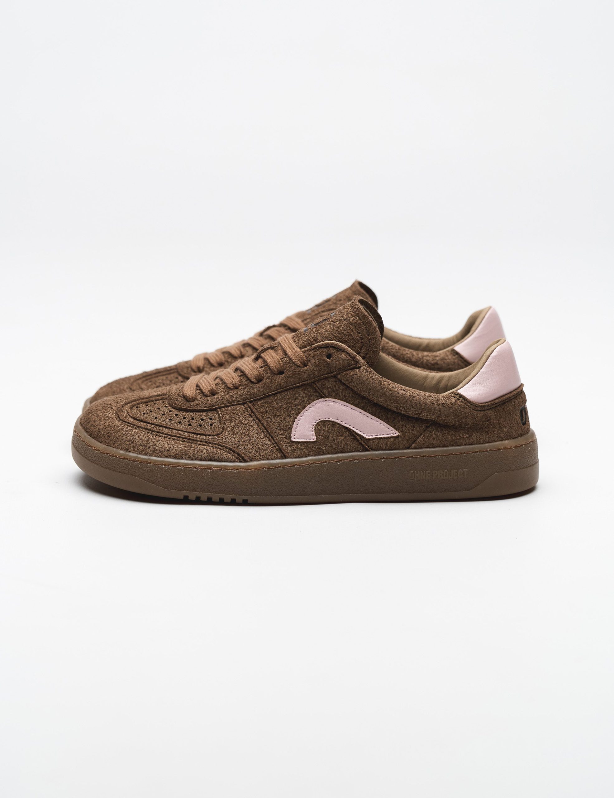 SNEAKER 070 – BROWN BEAR